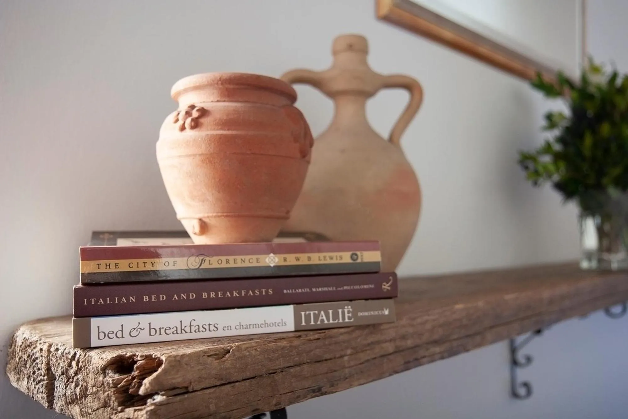Decorative detail in Le Stanze Di Santa Croce