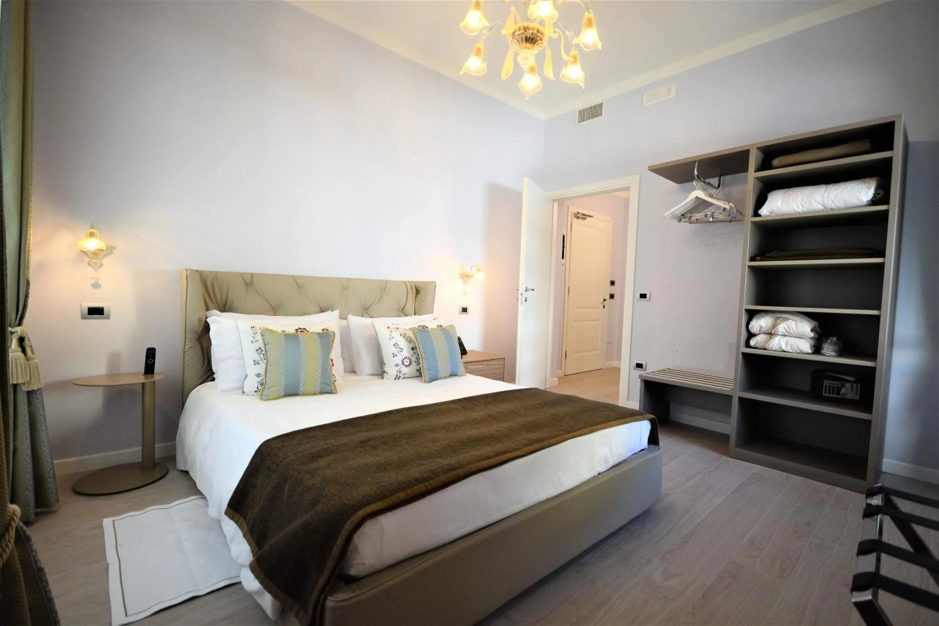 Bed in Les 7 Suites Erica