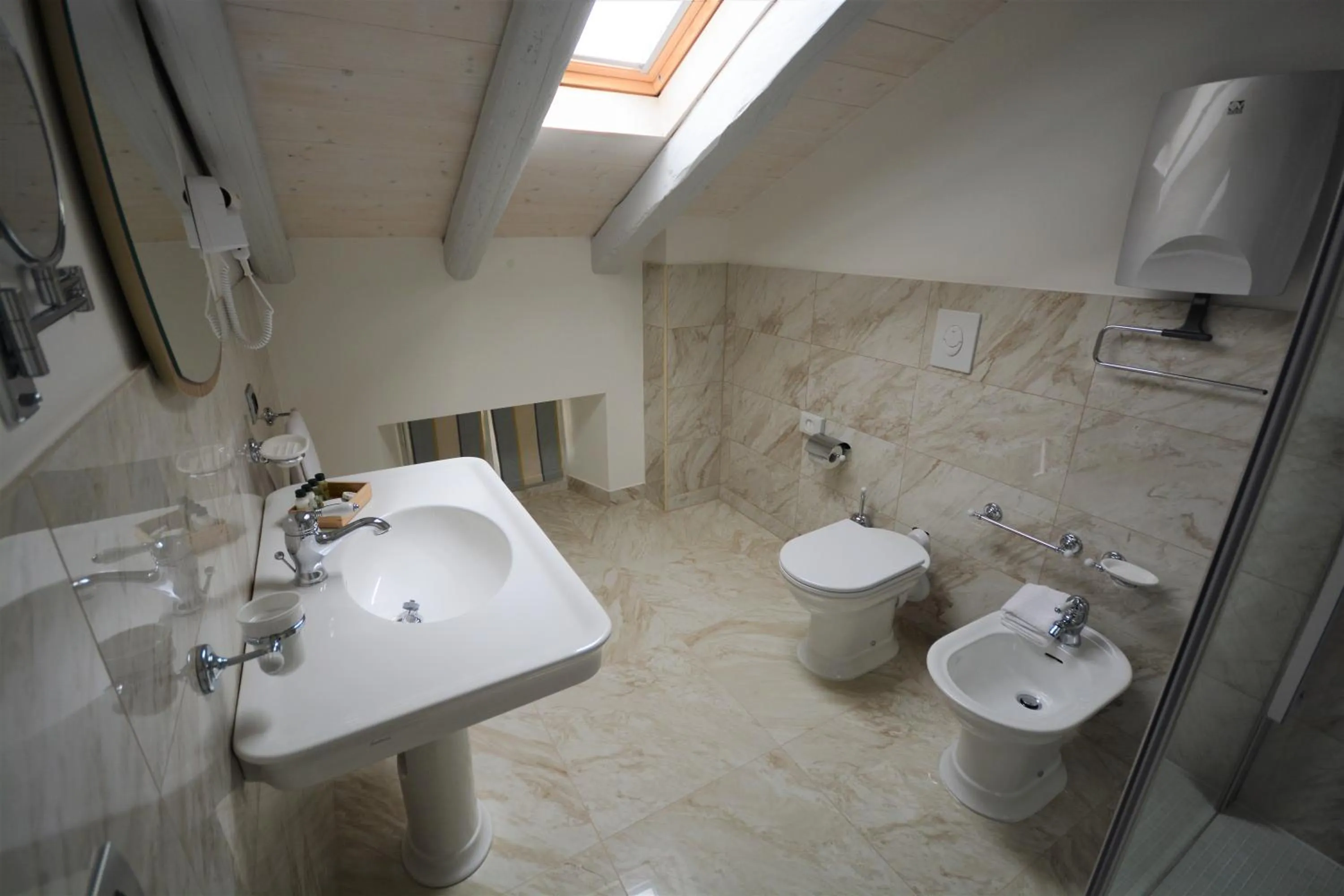 Bathroom in Les 7 Suites Erica