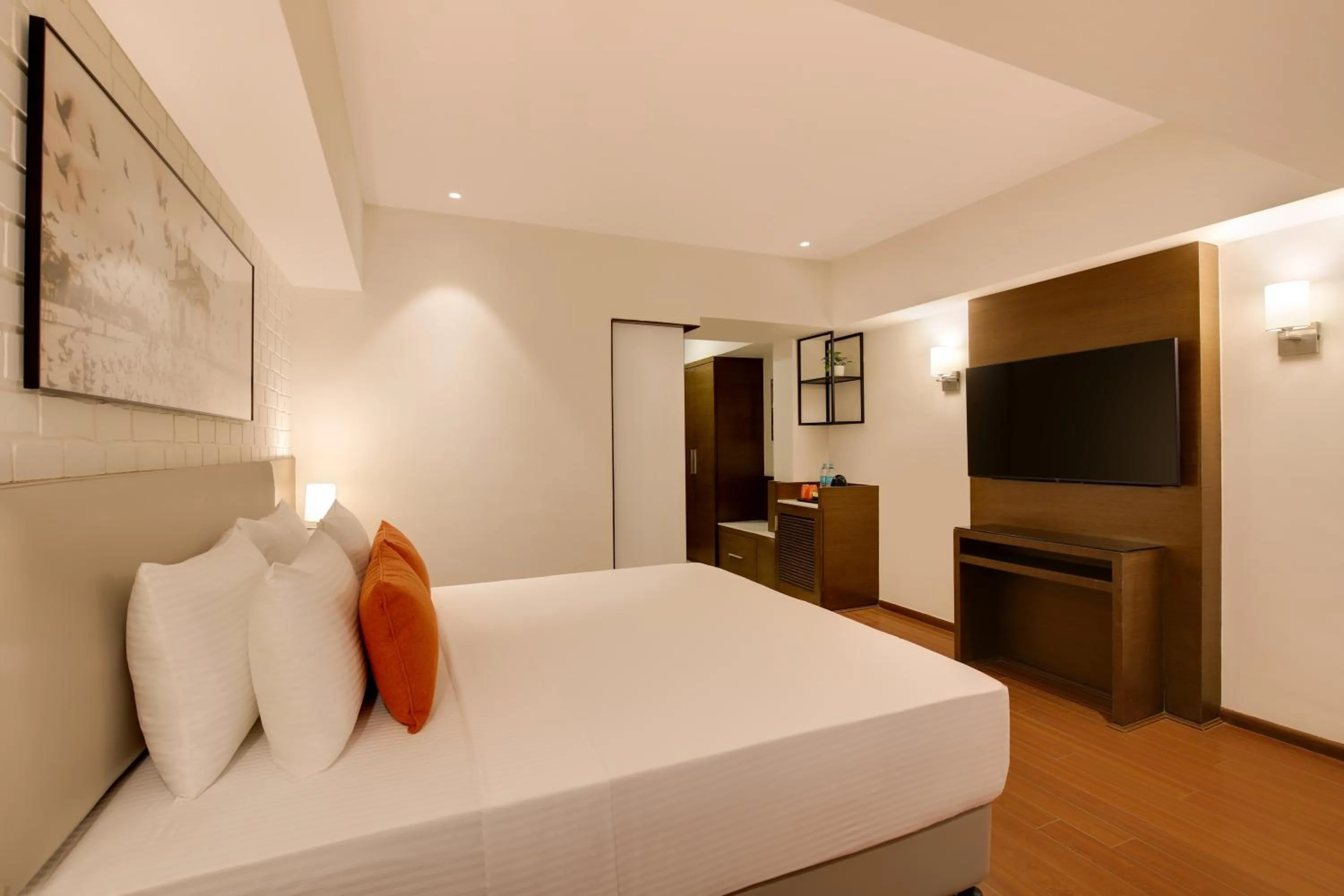 Bedroom, Bed in Lemon Tree Premier, Navi Mumbai