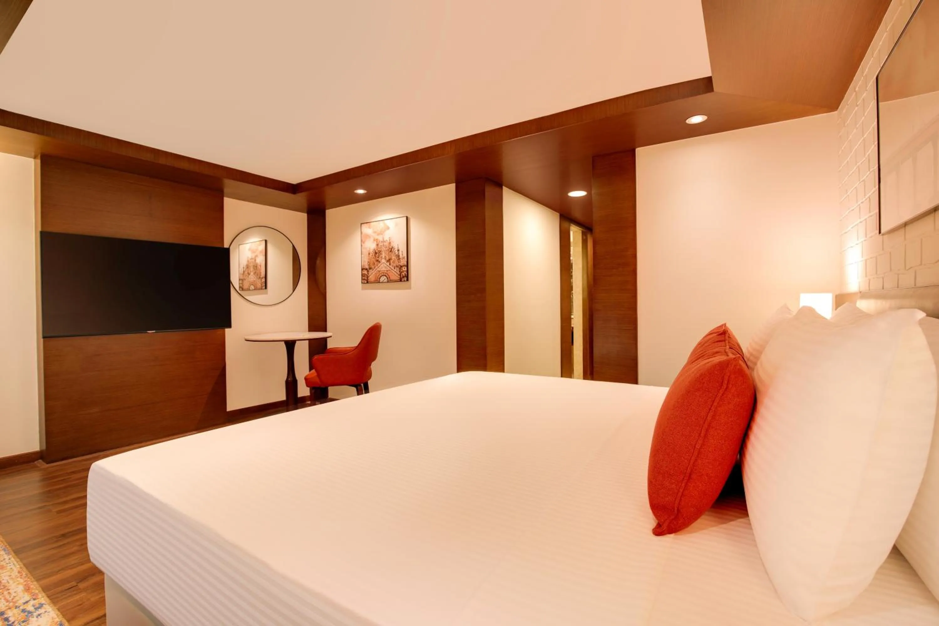Bedroom, Bed in Lemon Tree Premier, Navi Mumbai