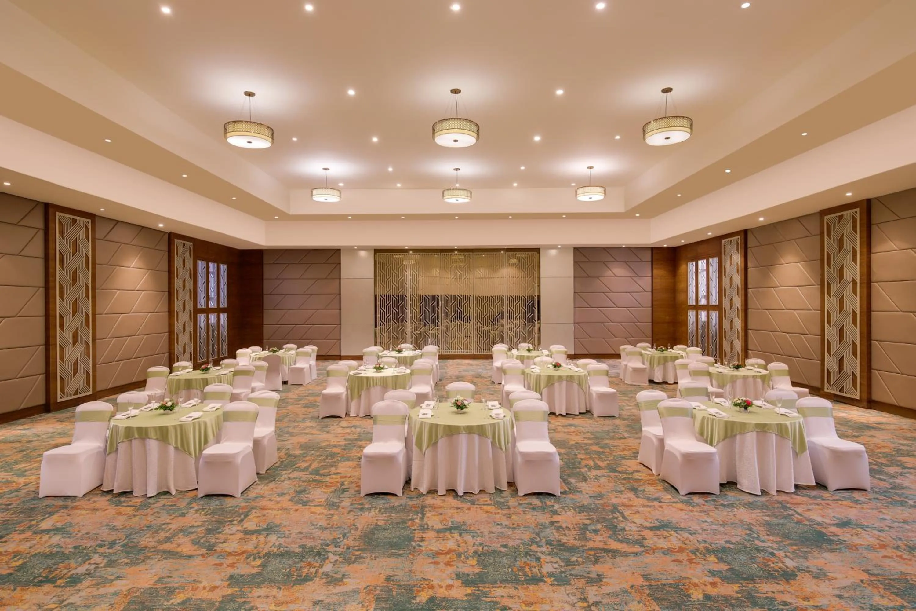 Banquet/Function facilities in Lemon Tree Premier, Navi Mumbai