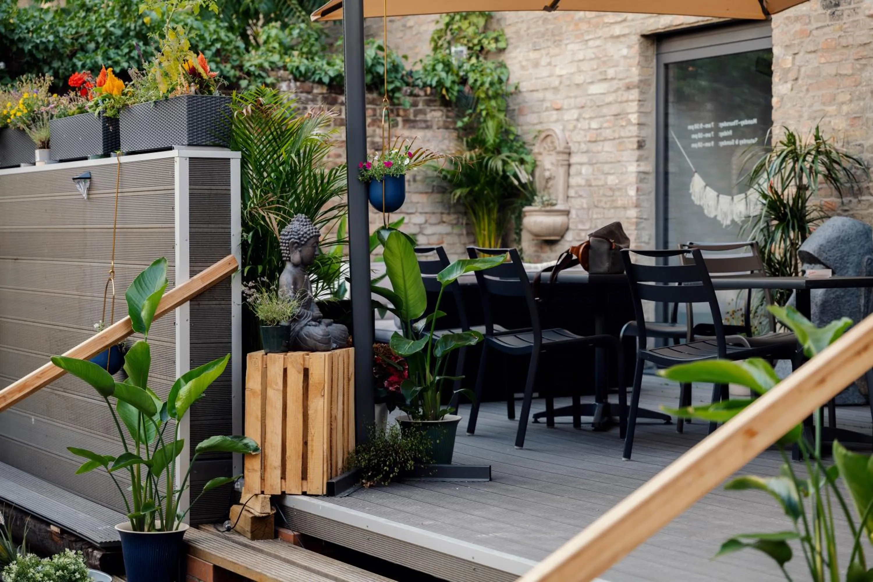 Garden in Pfefferbett Hostel