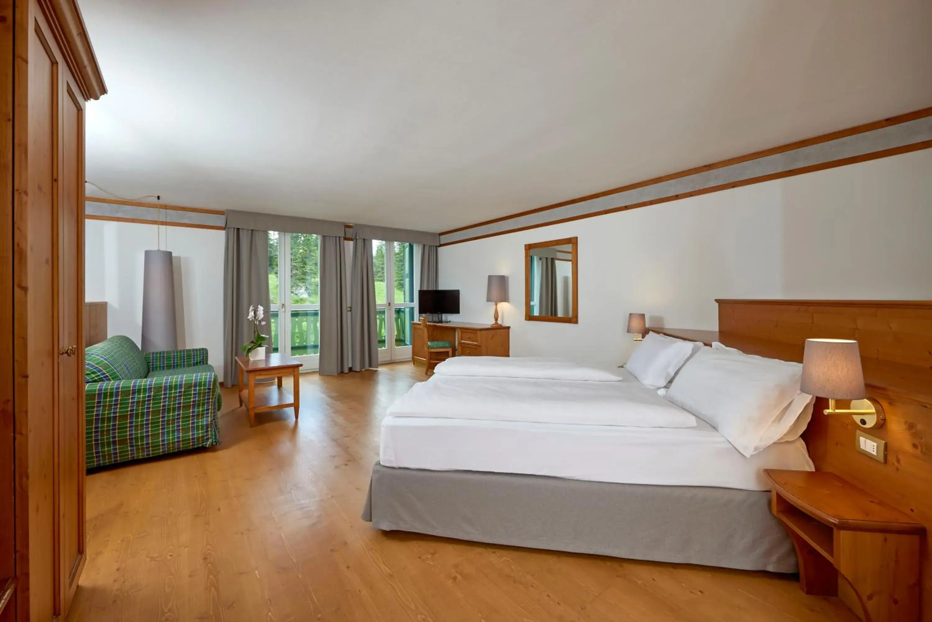Superior Double or Twin Room in Grand Hotel Misurina Superior Double or Twin Room in Grand Hotel Misurina