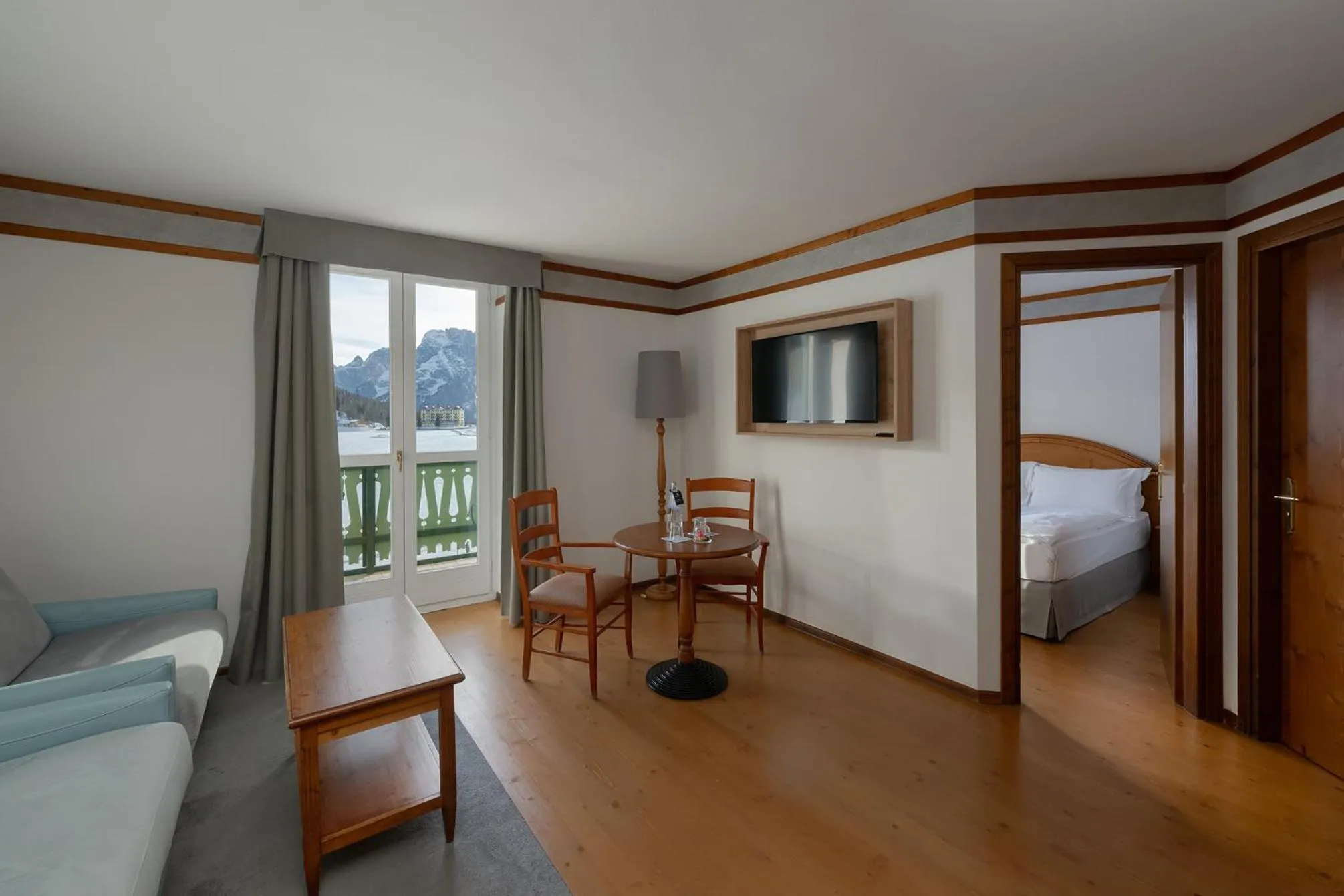 Bedroom, Bed in Grand Hotel Misurina