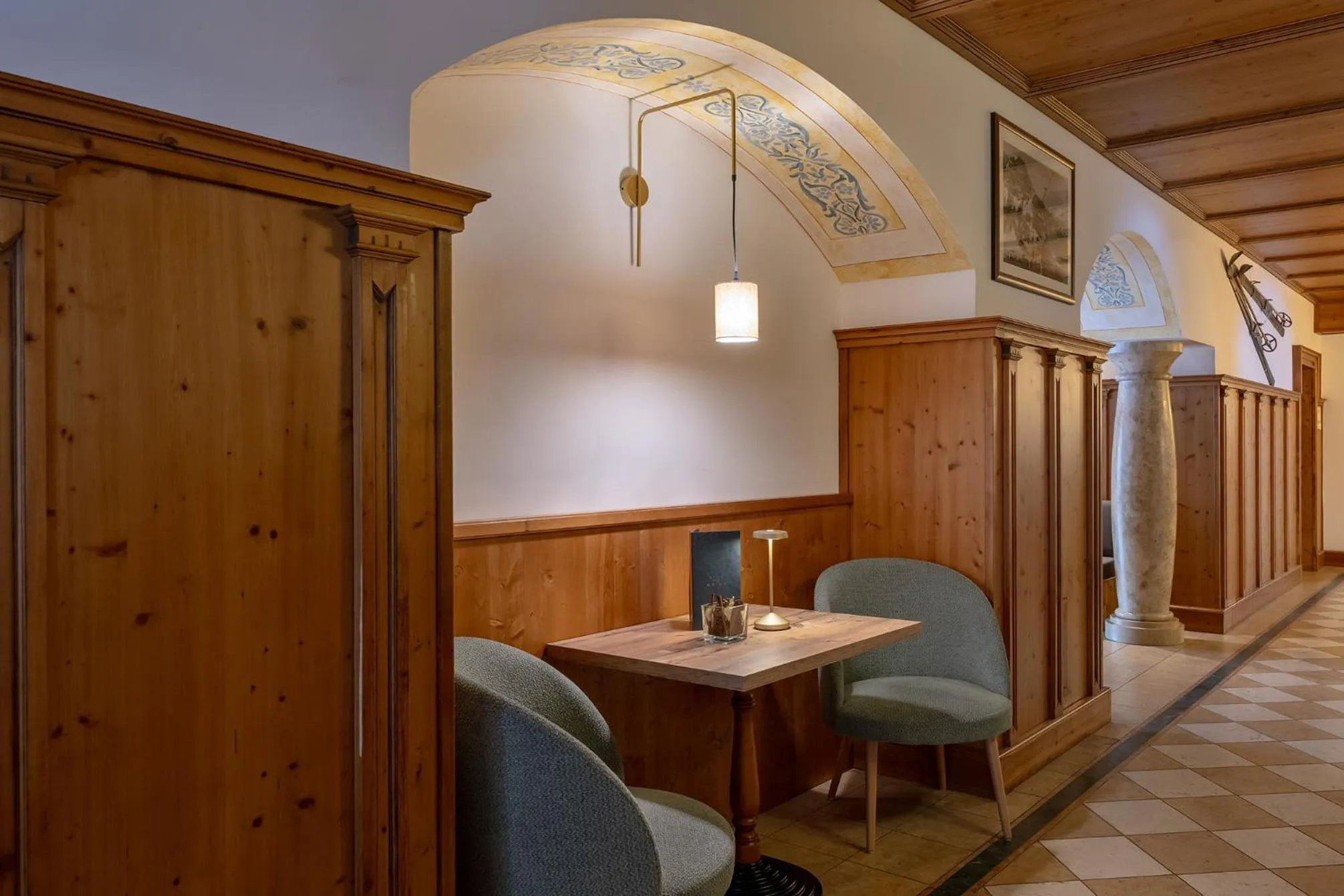 Lounge or bar in Grand Hotel Misurina