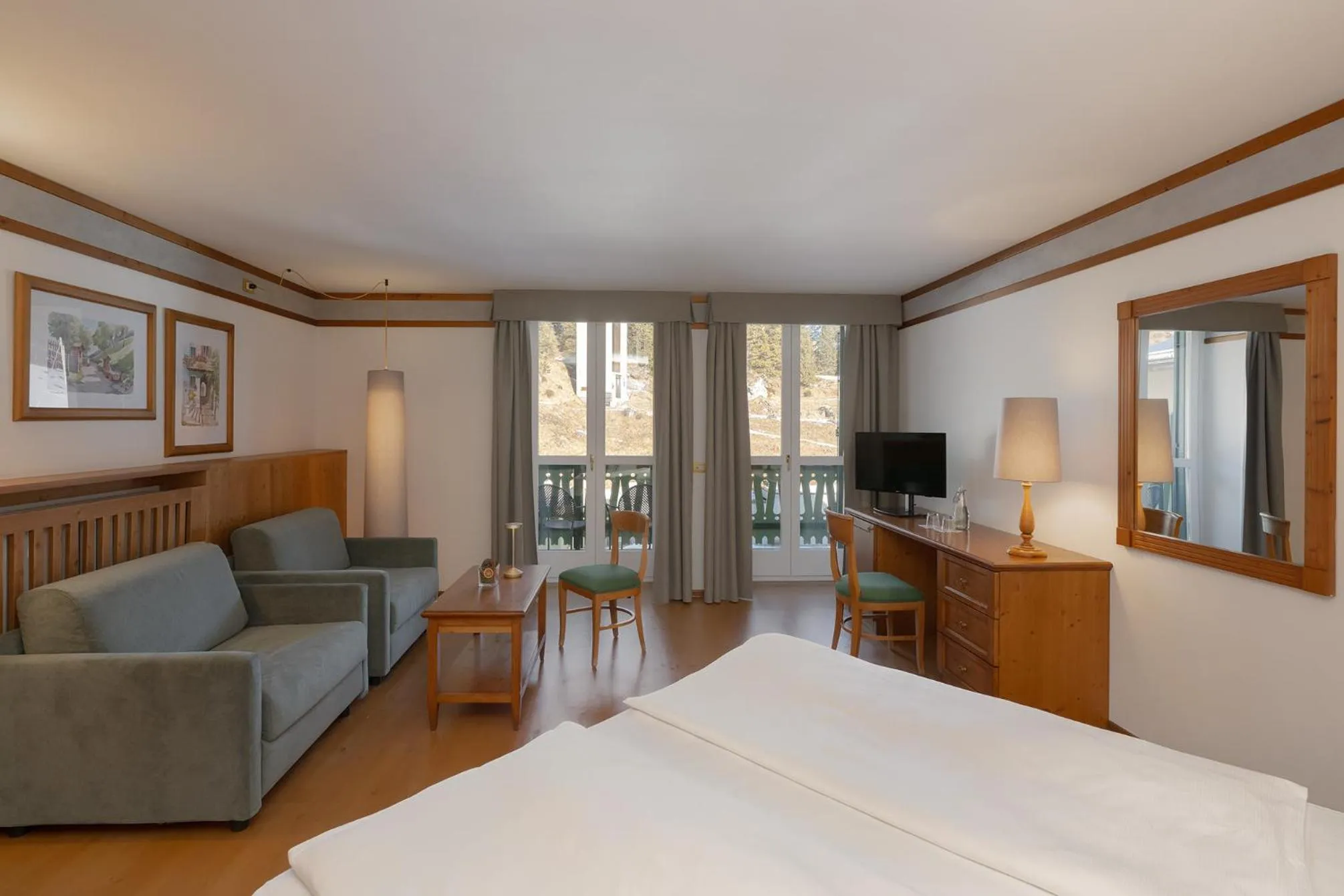 Bedroom, Bed in Grand Hotel Misurina