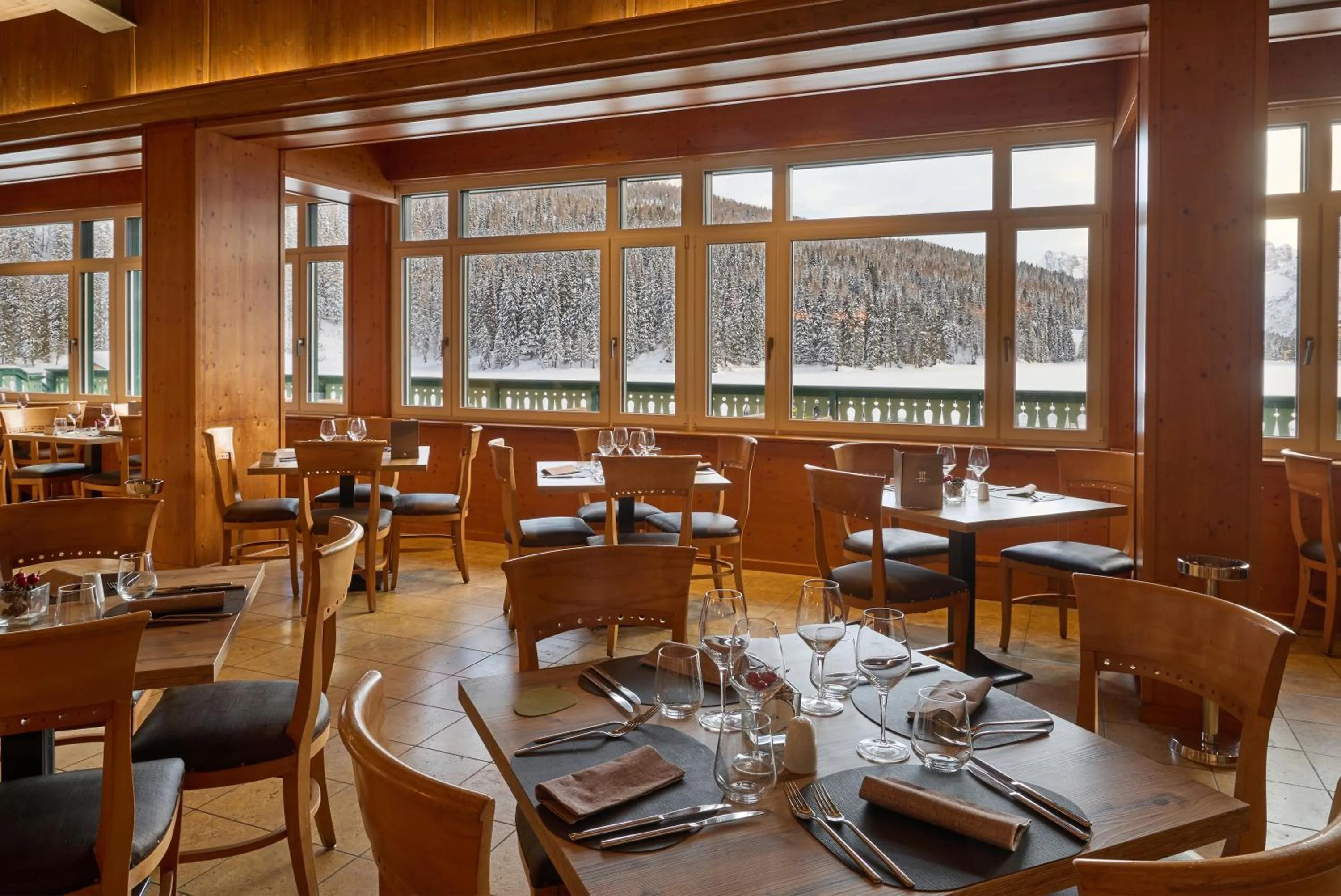 Restaurant/places to eat in Grand Hotel Misurina