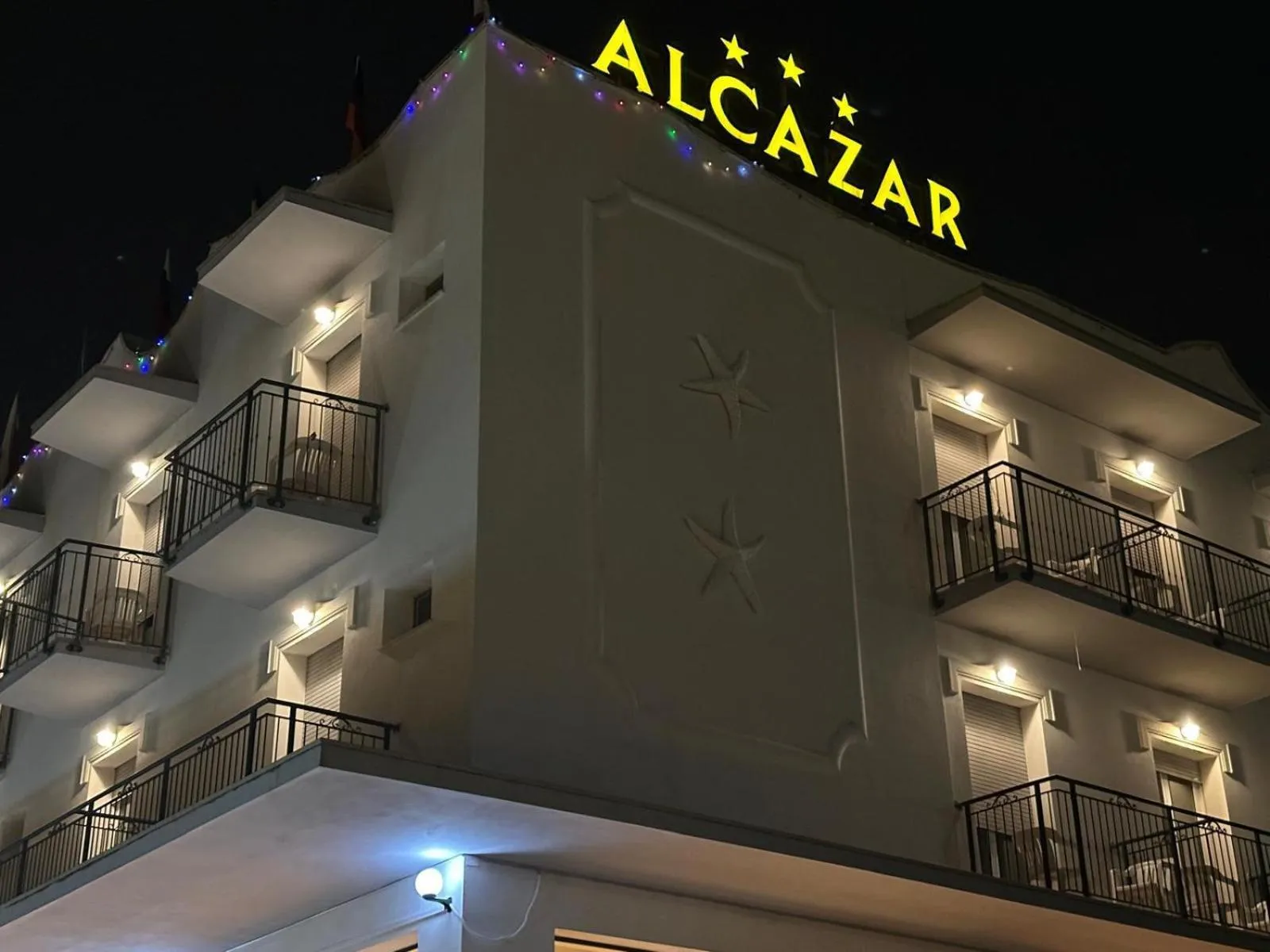 Property building in Hotel Alcazar