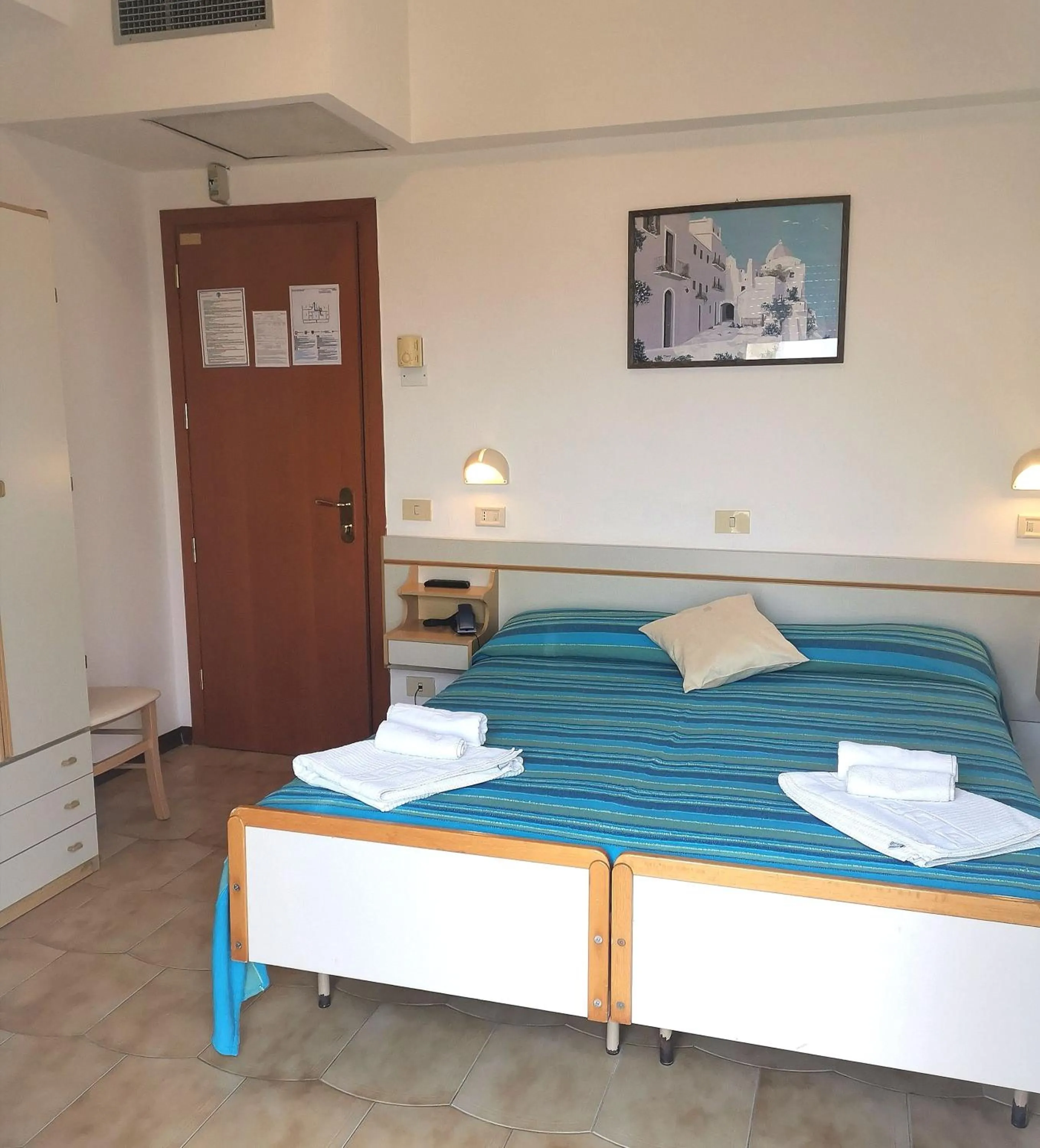 Bedroom, Bed in Hotel Alcazar