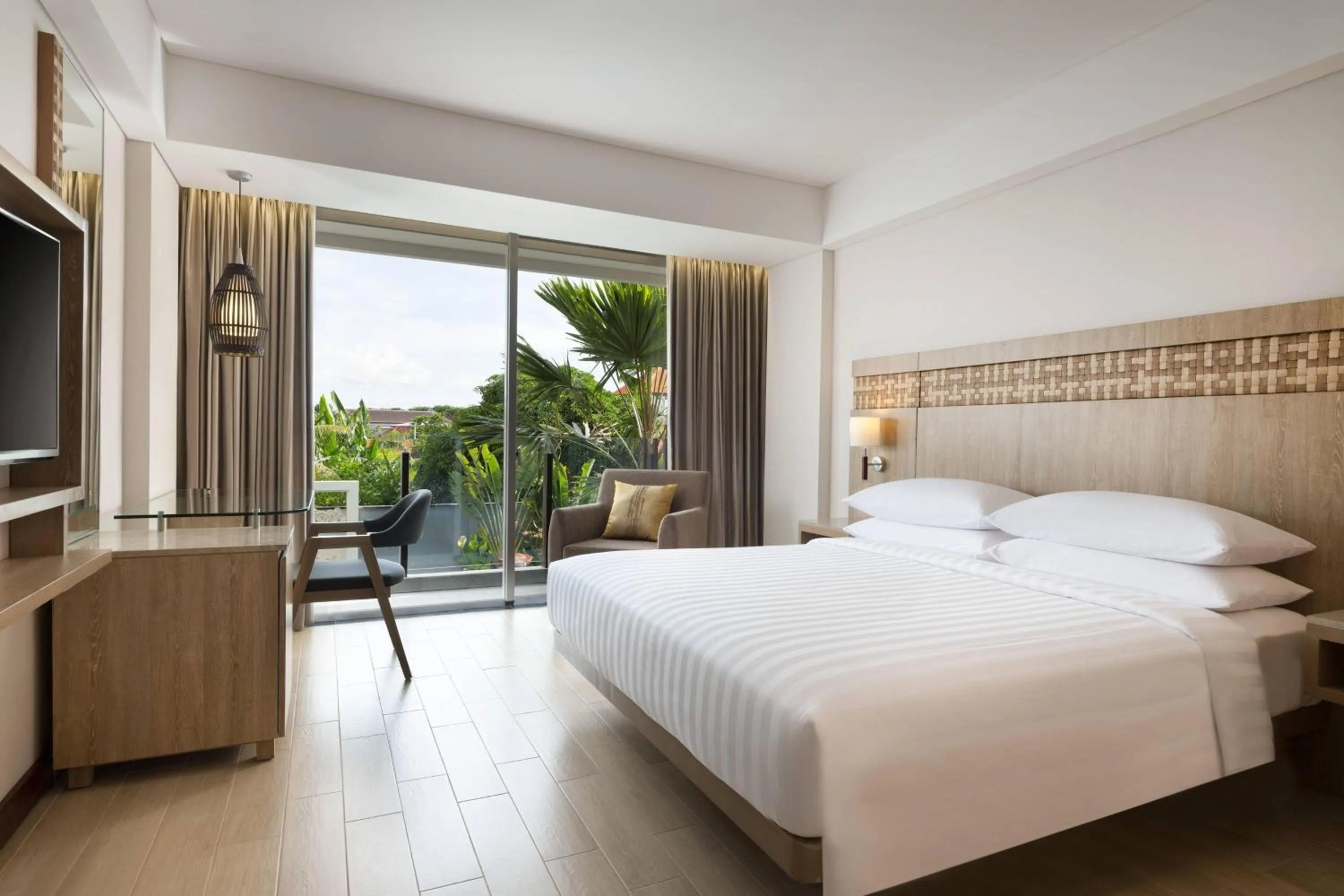 Swimming pool, Bed in Fairfield by Marriott Bali Legian