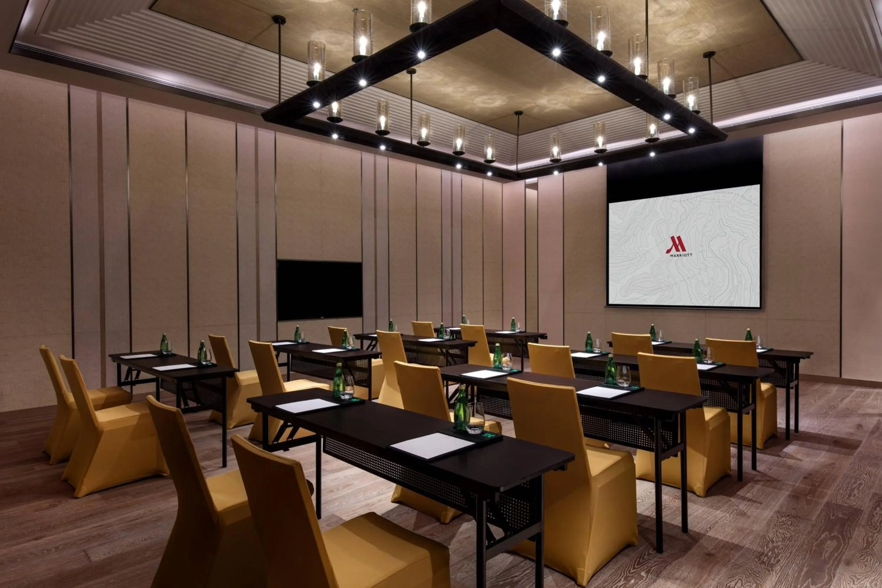 Meeting/conference room in Shenzhen Marriott Hotel Golden Bay