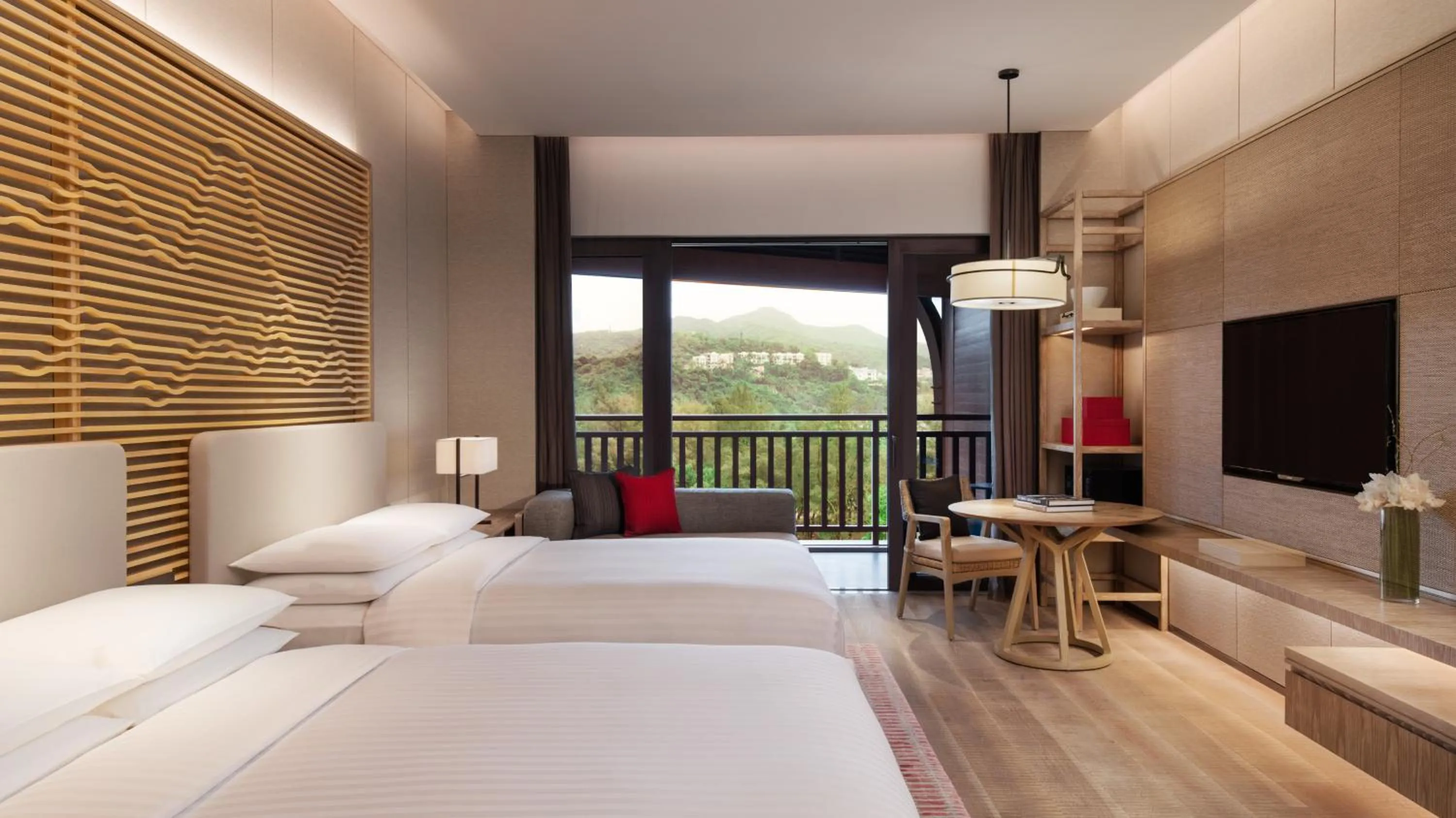 Bedroom, Bed in Shenzhen Marriott Hotel Golden Bay