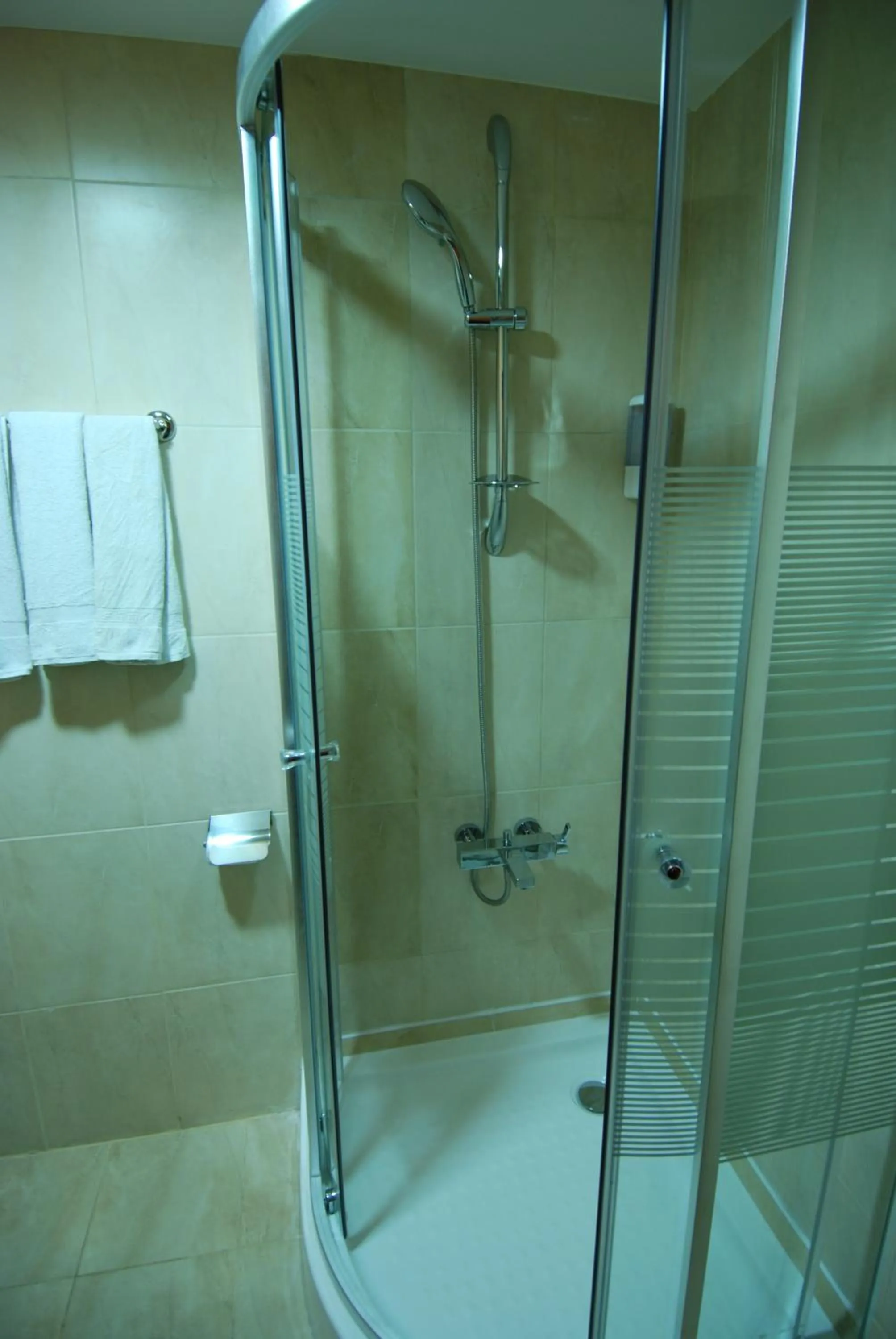 Bathroom in Al Rashid Hotel