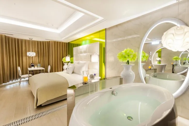 Six Star Motel-Taoyuan