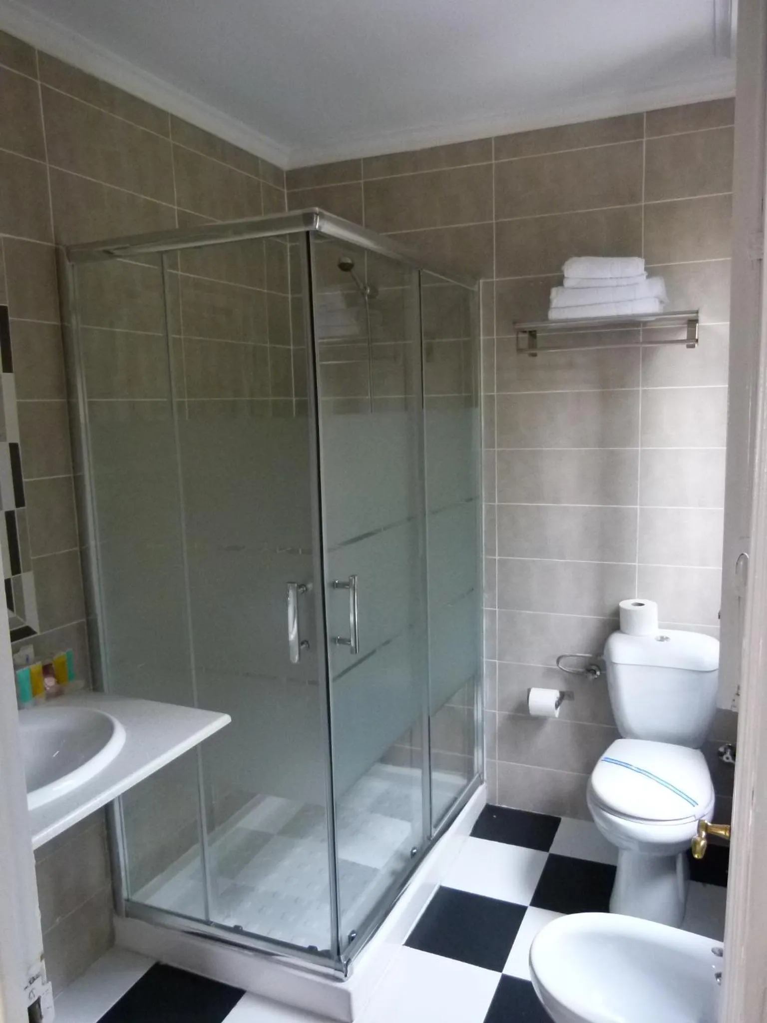 Bathroom in Hotel Neguri