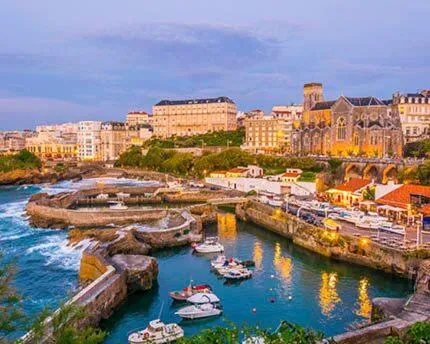 People in Hotel Neguri