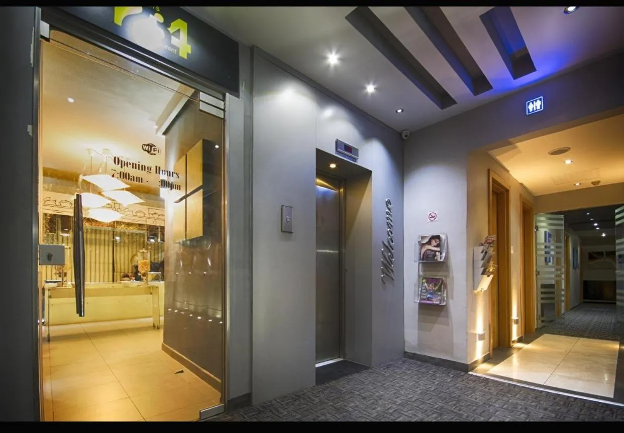 Lobby or reception in Crystal Suites