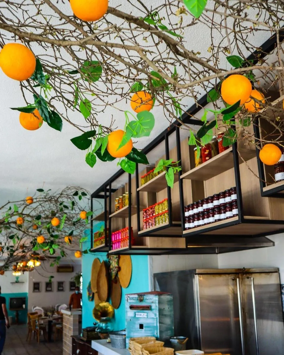 Restaurant/places to eat in Crystal Suites