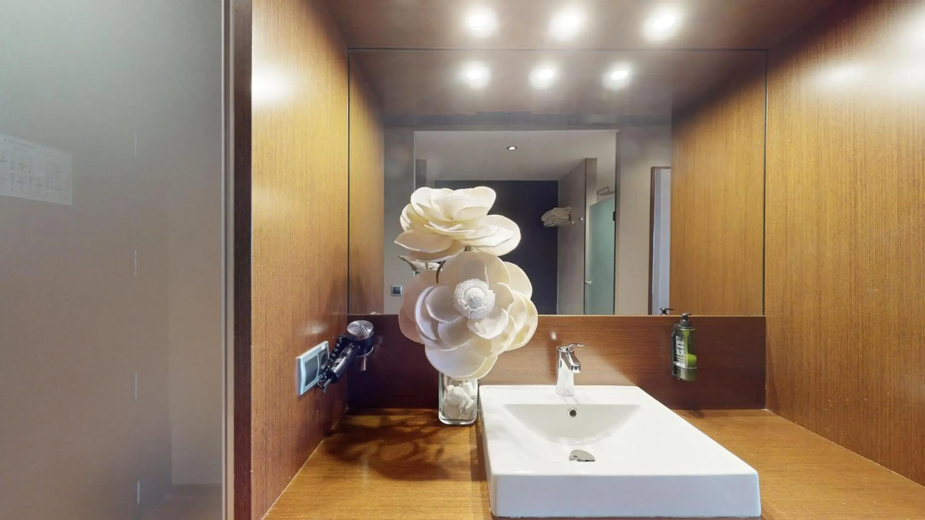 Queen Room in AZZ Valencia Congress Hotel & Spa Queen Room in AZZ Valencia Congress Hotel & Spa