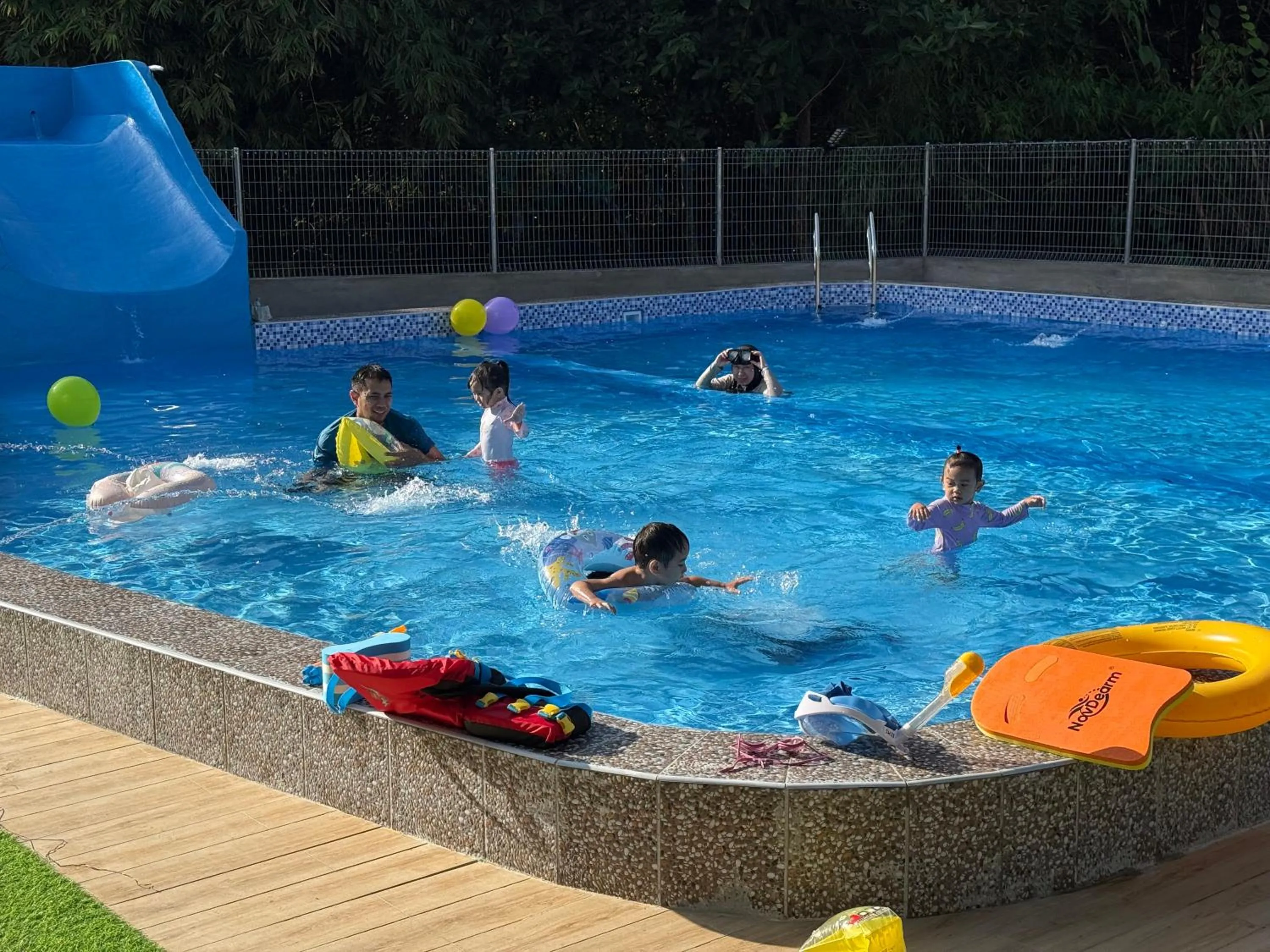 Pool view in RTMS Guesthouse Semporna