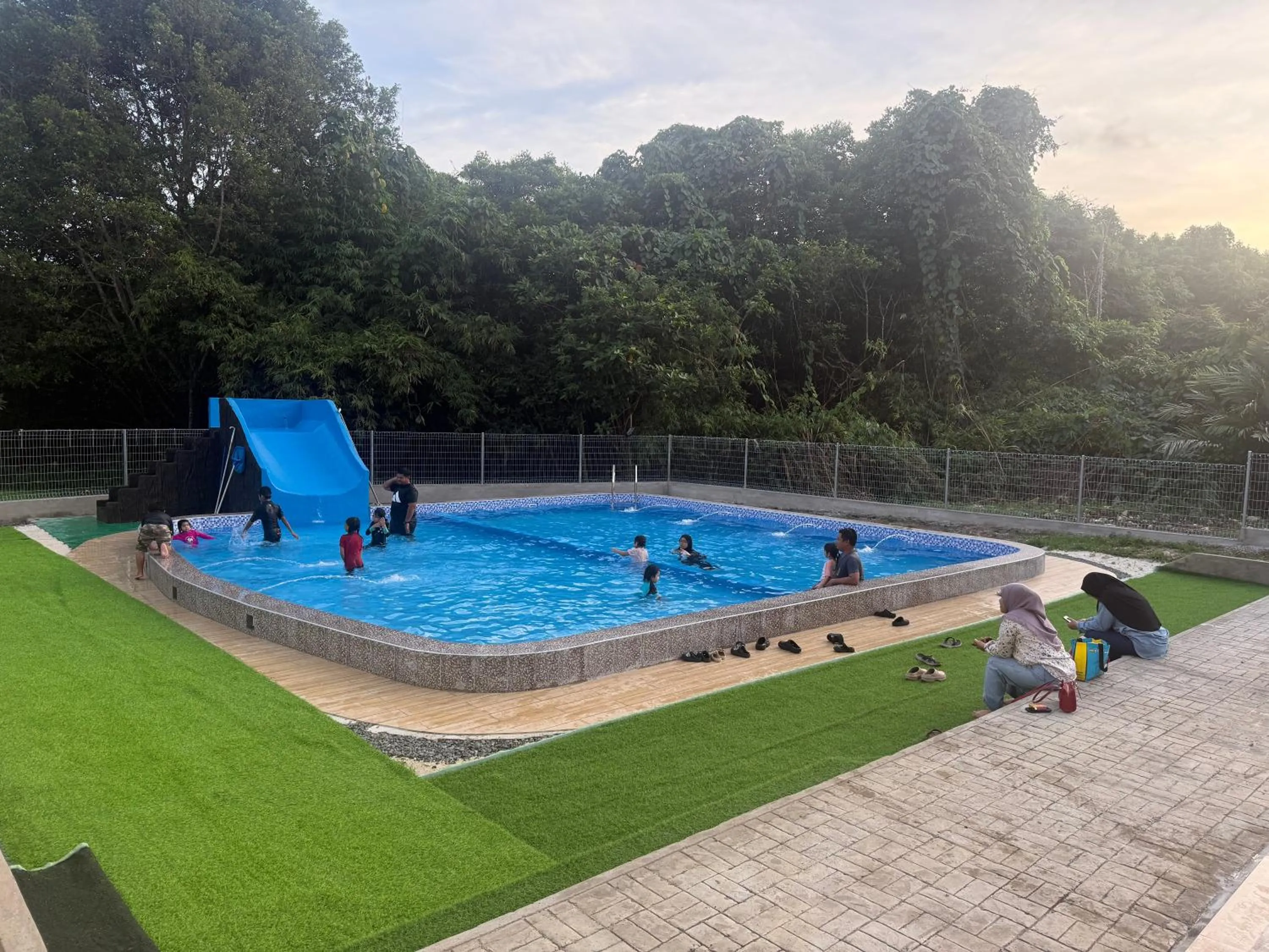 Pool view in RTMS Guesthouse Semporna