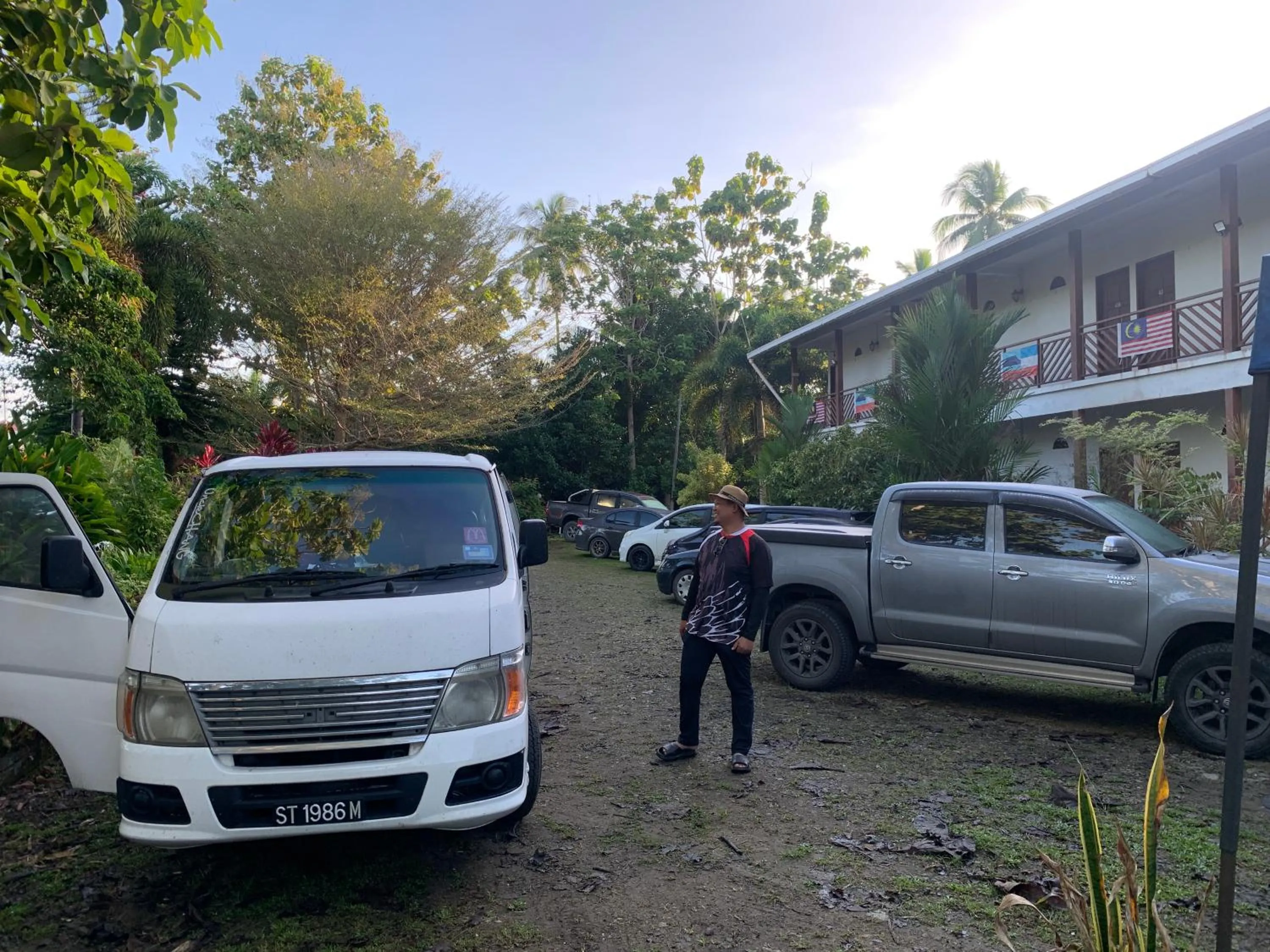 Parking in RTMS Guesthouse Semporna