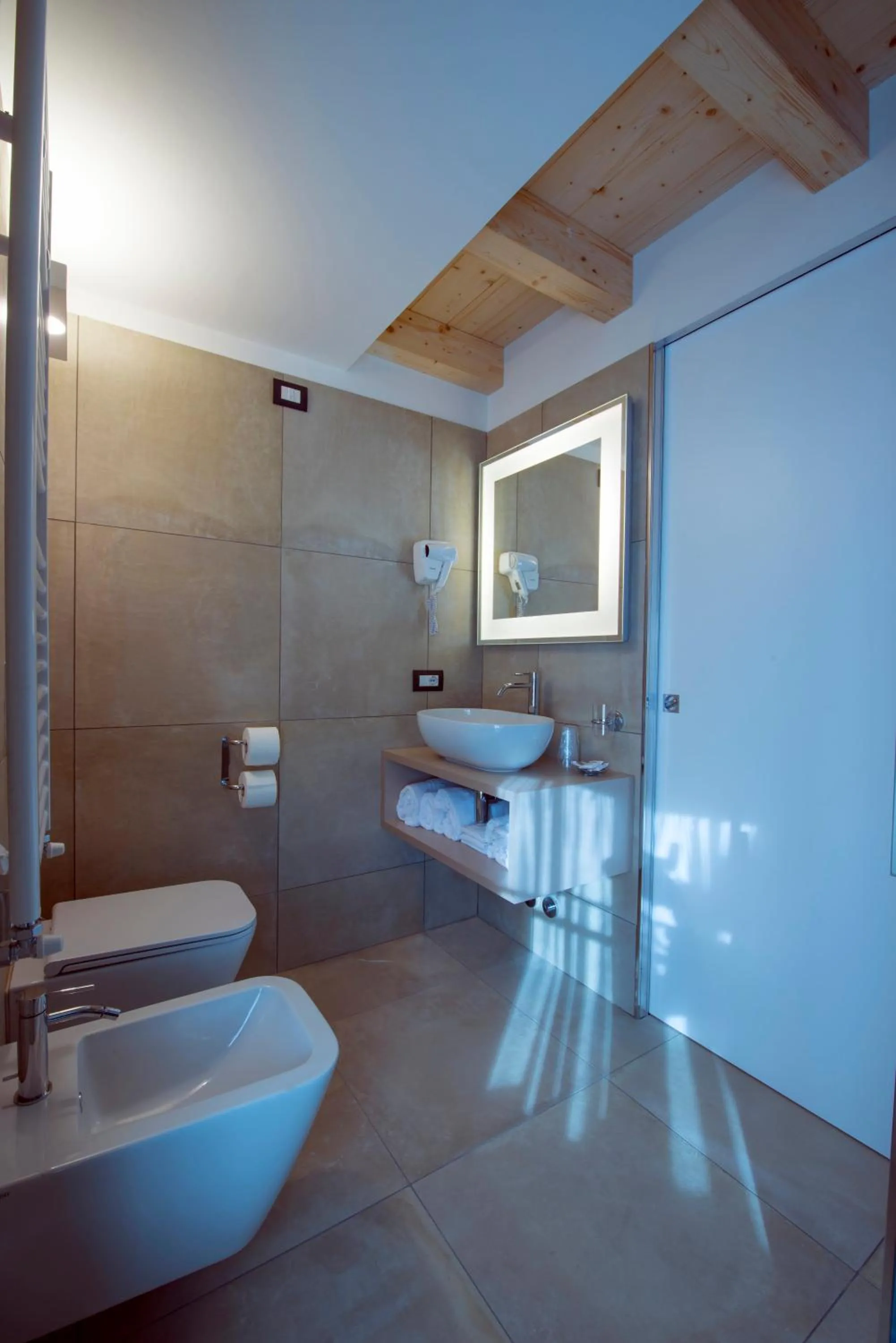 Bathroom in Hotel La Meridiana