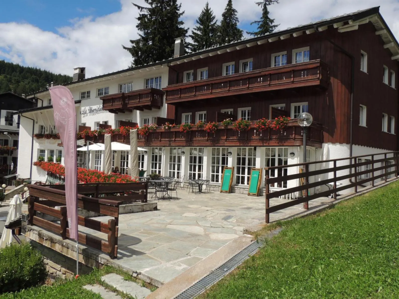 Property building in Hotel La Meridiana