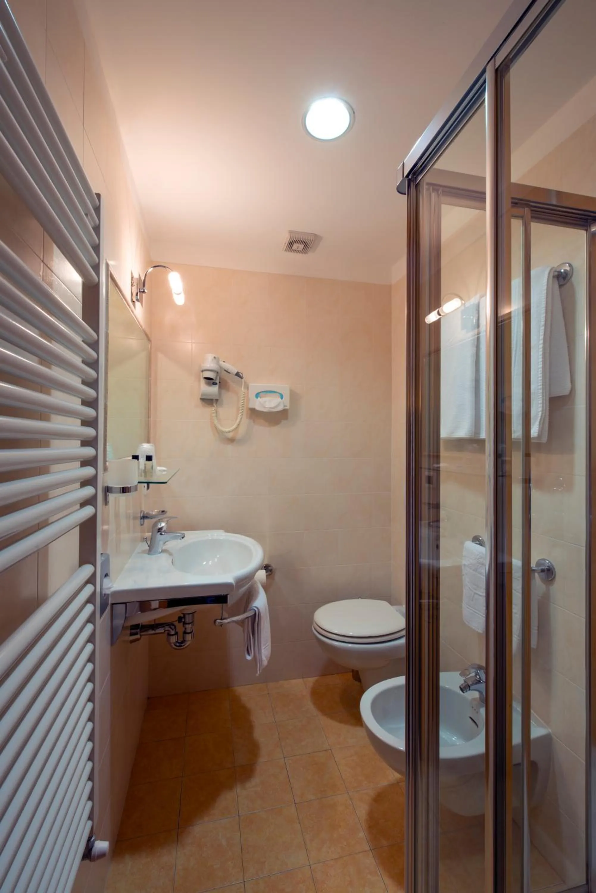 Shower in Hotel La Meridiana