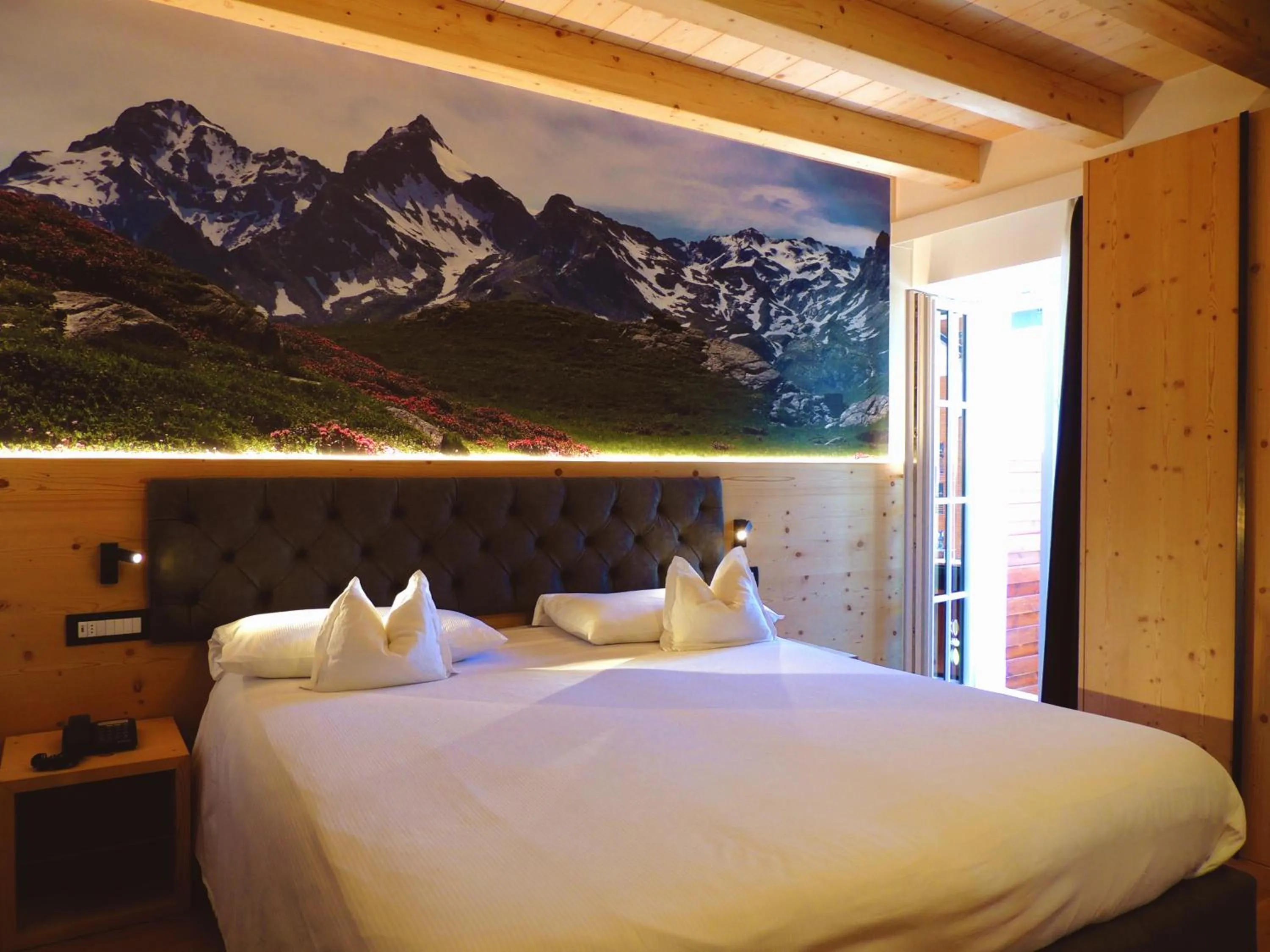 Bed in Hotel La Meridiana