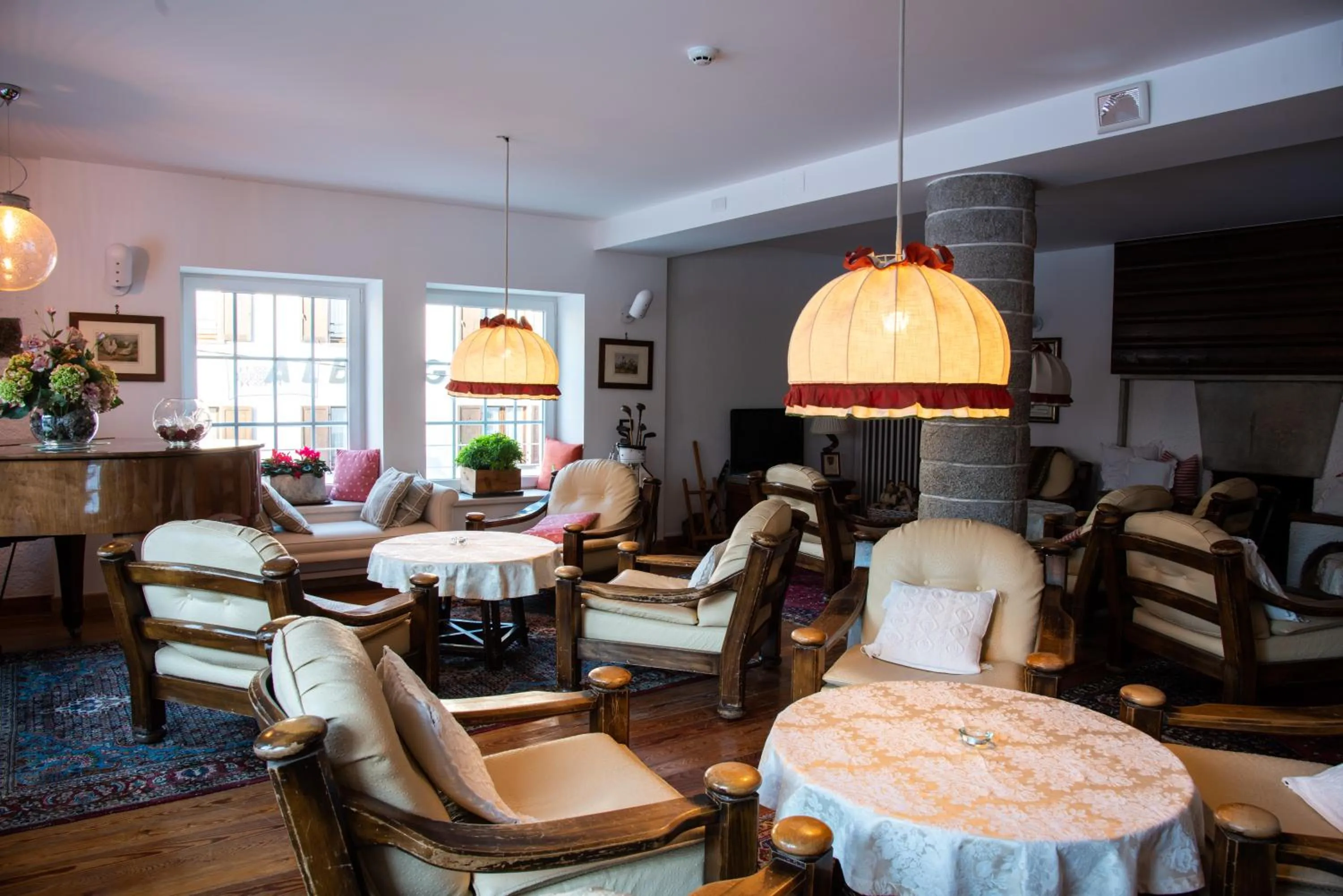 Communal lounge/ TV room in Hotel La Meridiana