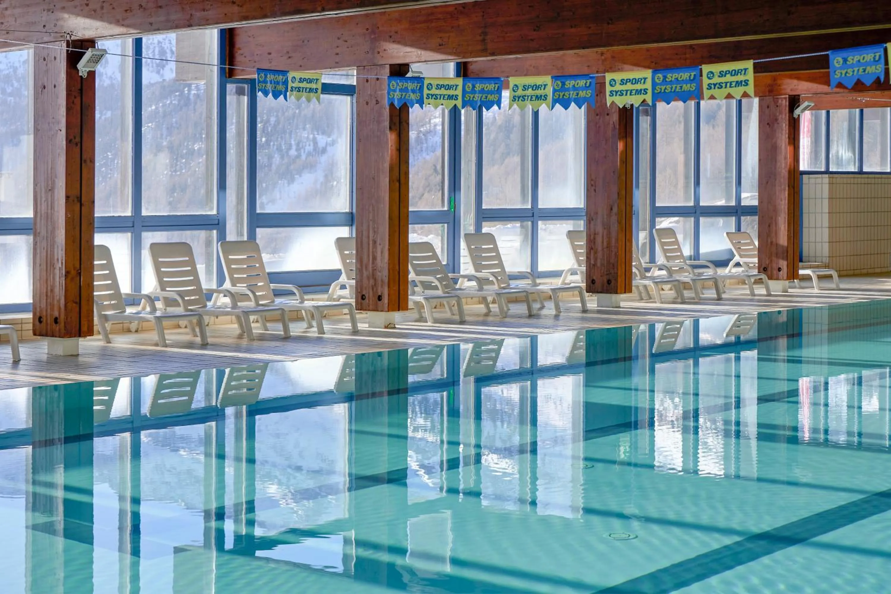 Swimming pool in Blu Hotel Senales Zirm-Cristal
