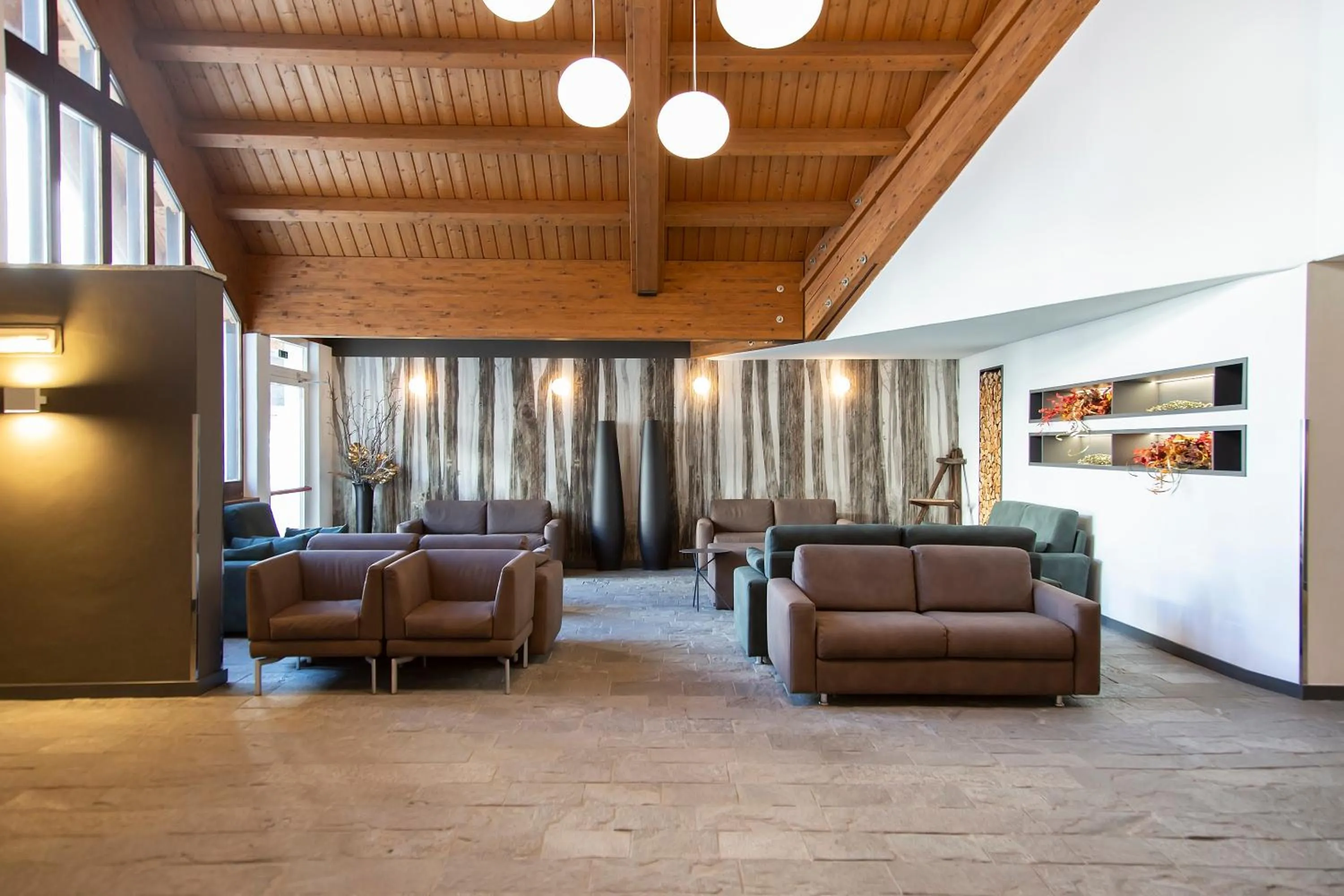 Lobby or reception in Blu Hotel Senales Zirm-Cristal