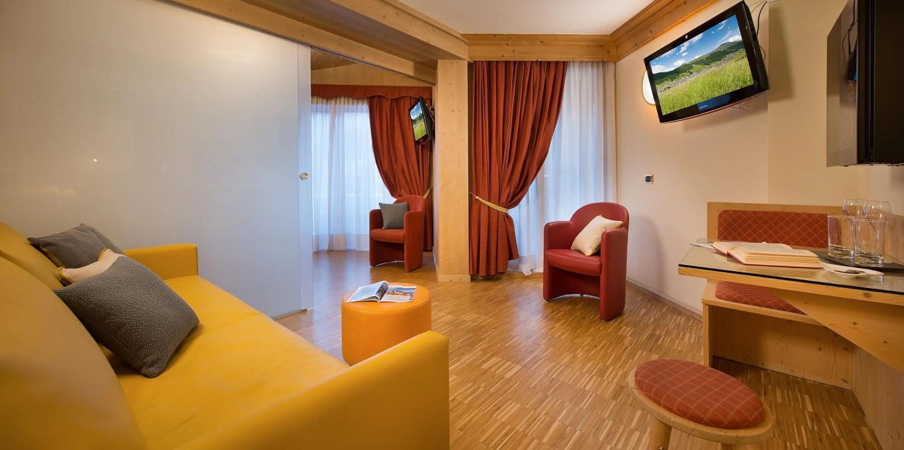 Bedroom in Hotel Baita Montana