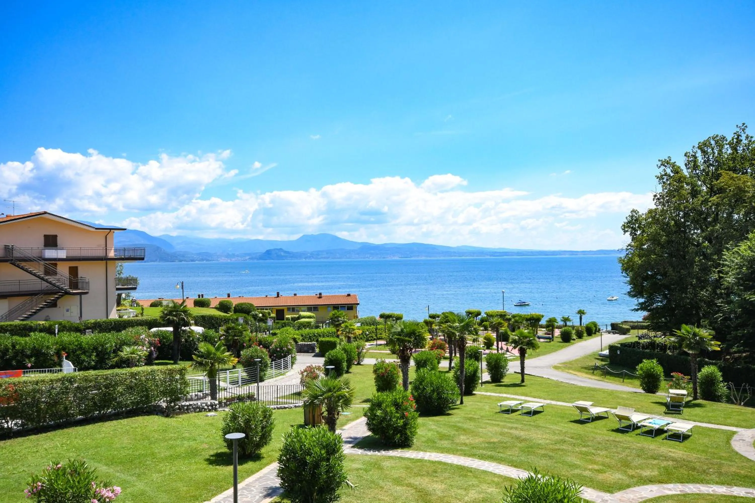 Garden view in Apparthotel San Sivino