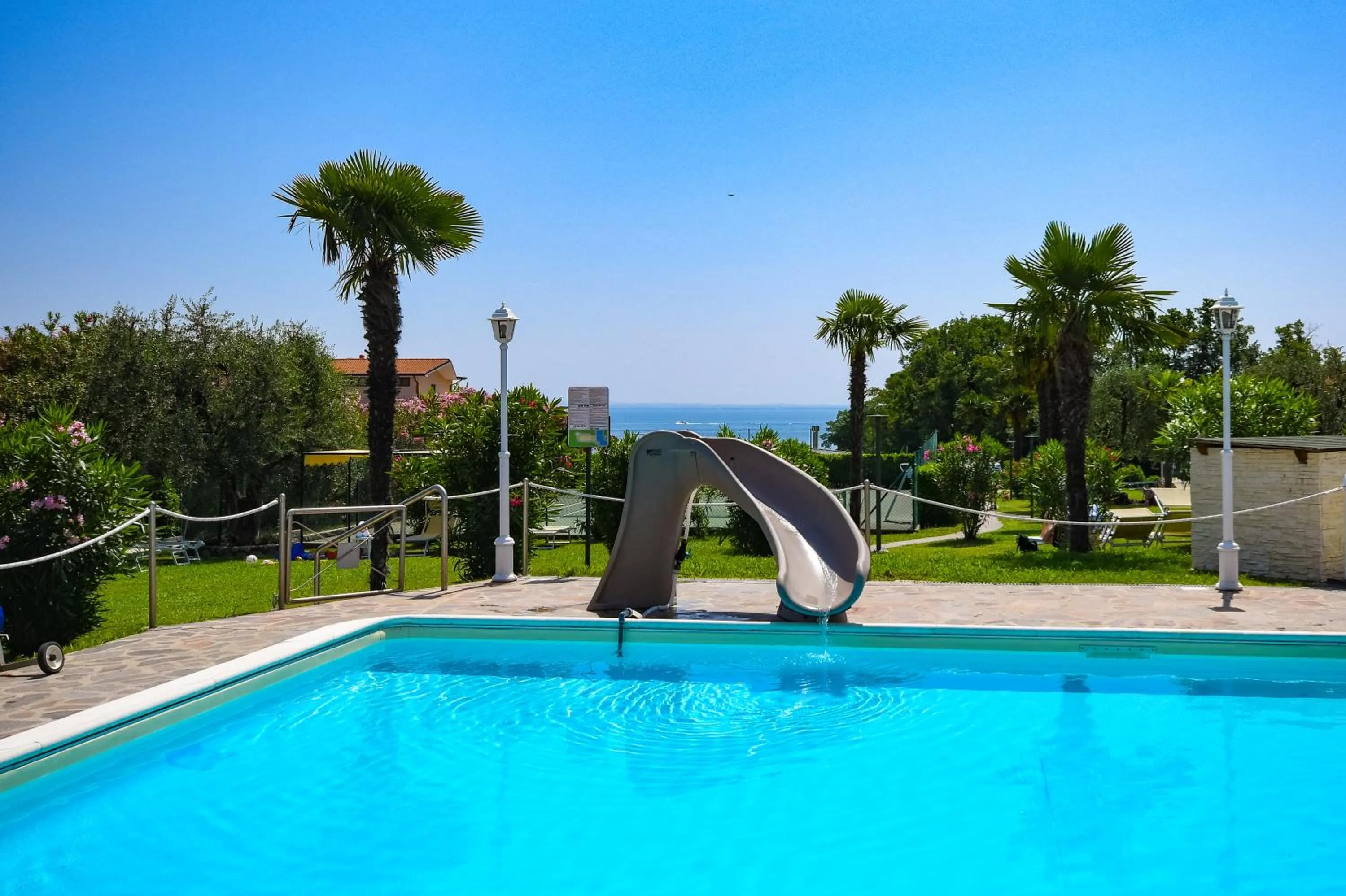 Swimming pool in Apparthotel San Sivino