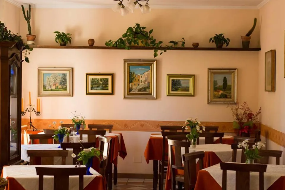 Restaurant/places to eat in Hotel La Margherita