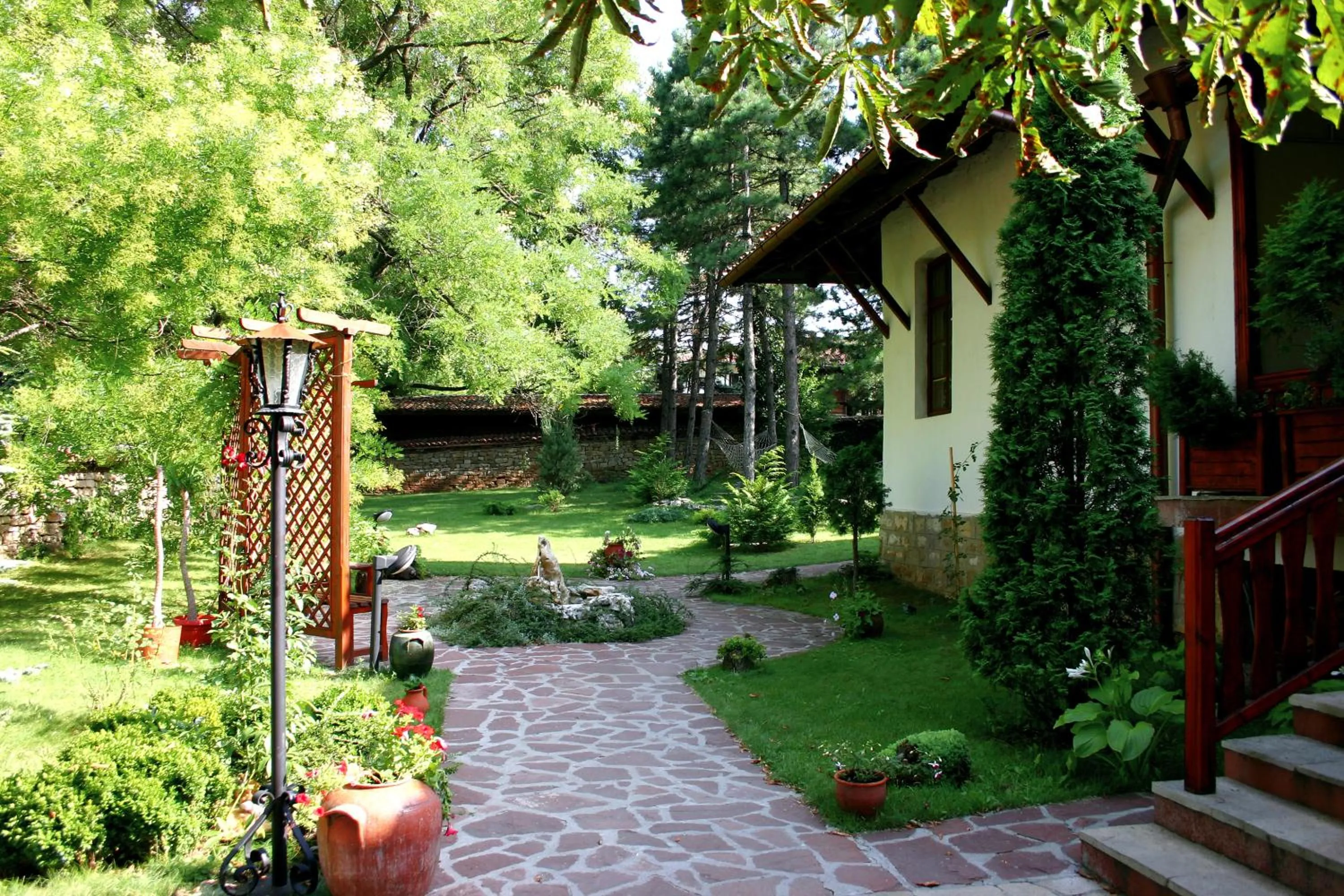 Garden in Hotel Izvora - Garden Retreat