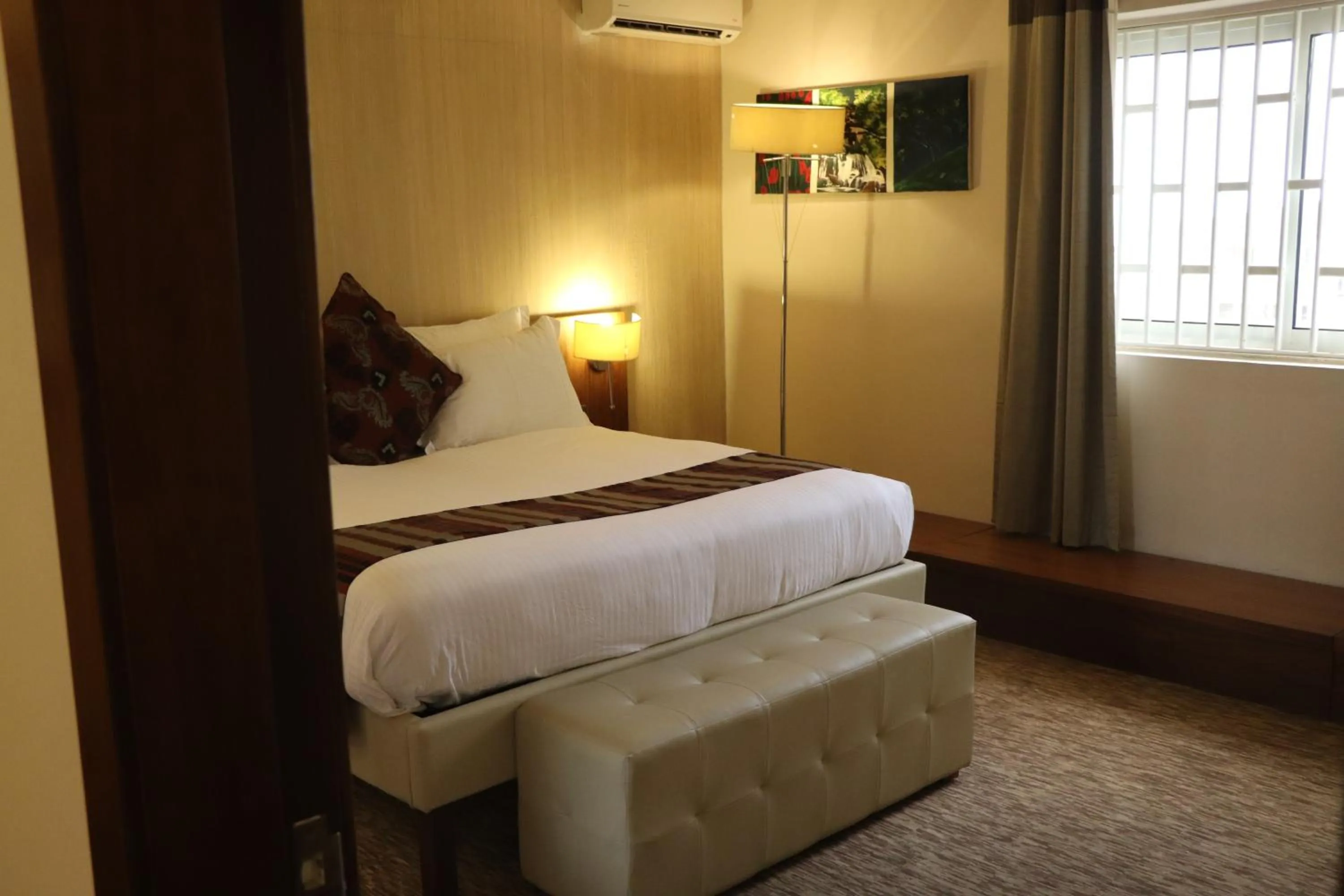 Bedroom, Bed in Mamba Point Hotel