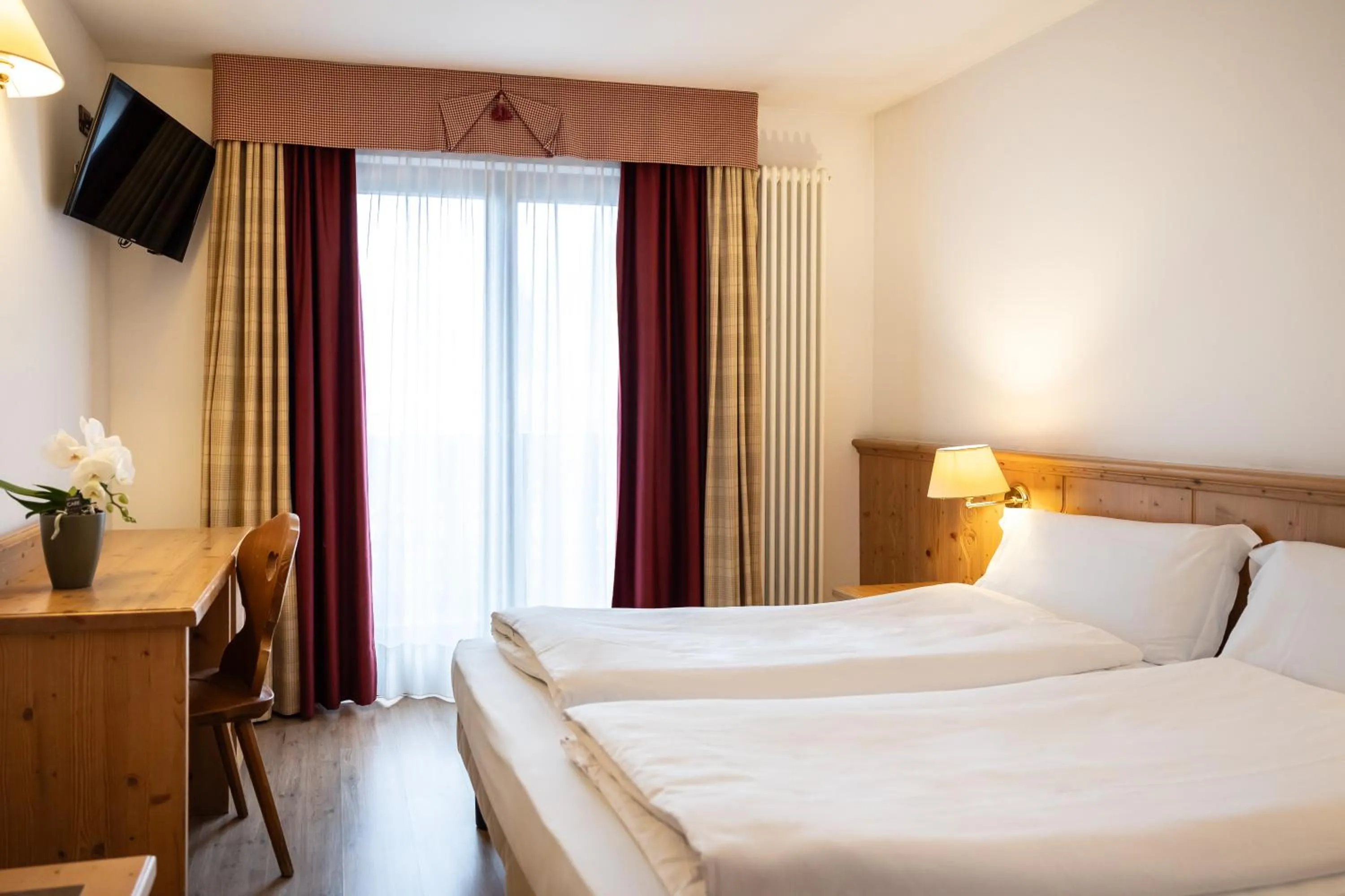 Bedroom, Bed in Golf Hotel