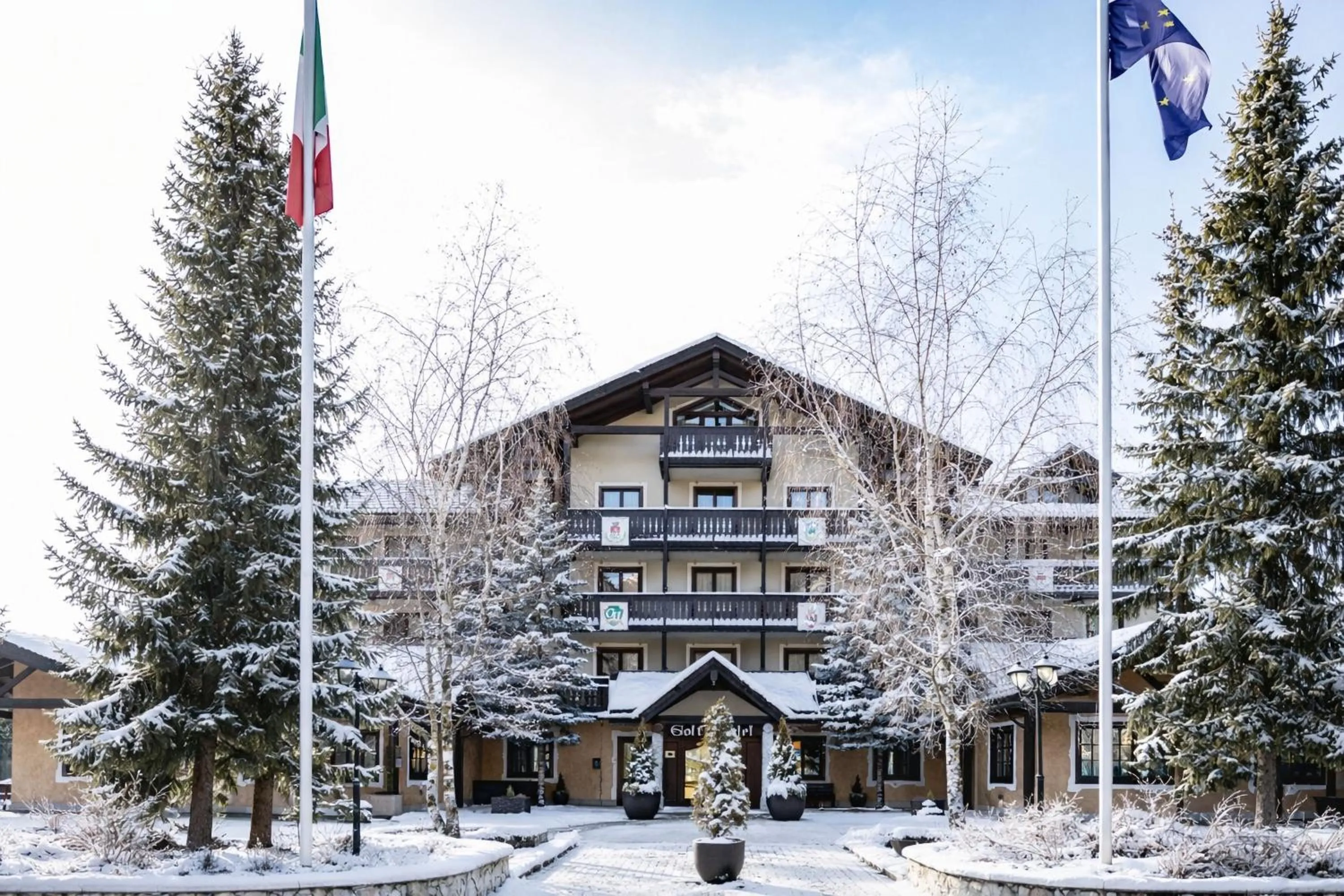 Property building in Golf Hotel