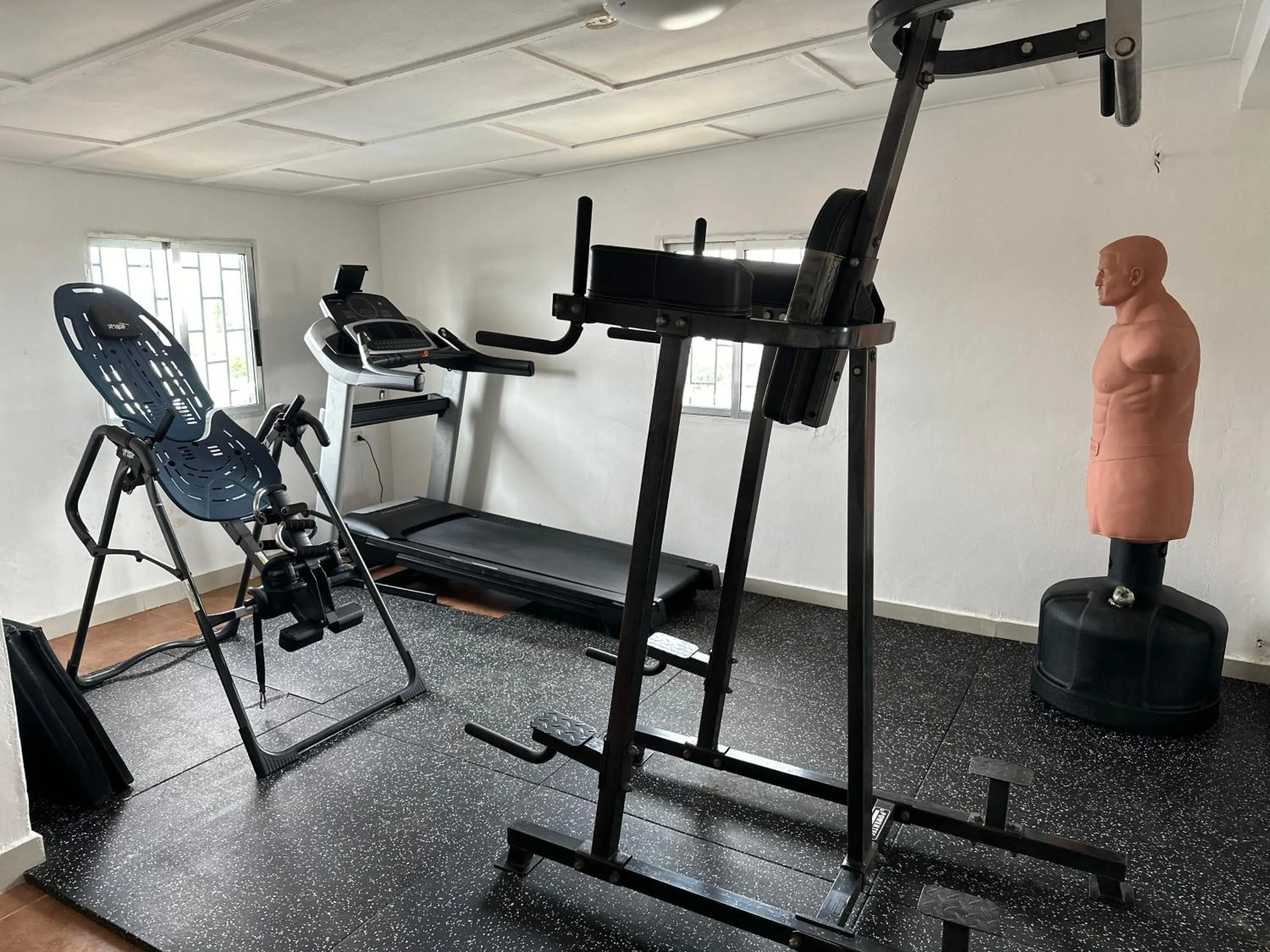 Fitness centre/facilities in Sunset Inn