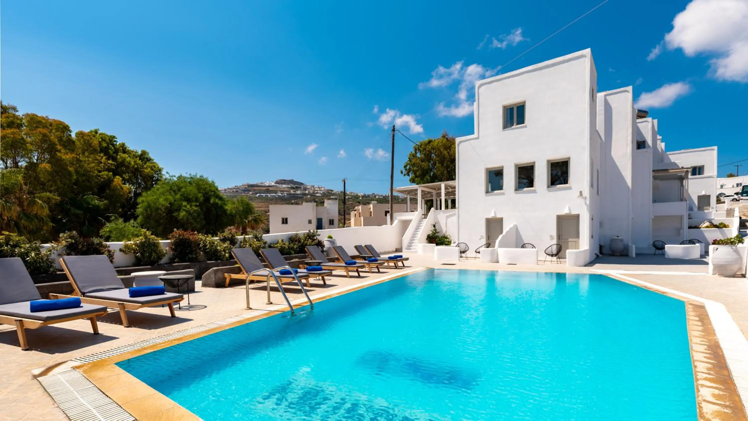 Swimming pool in Kalisperis Hotel