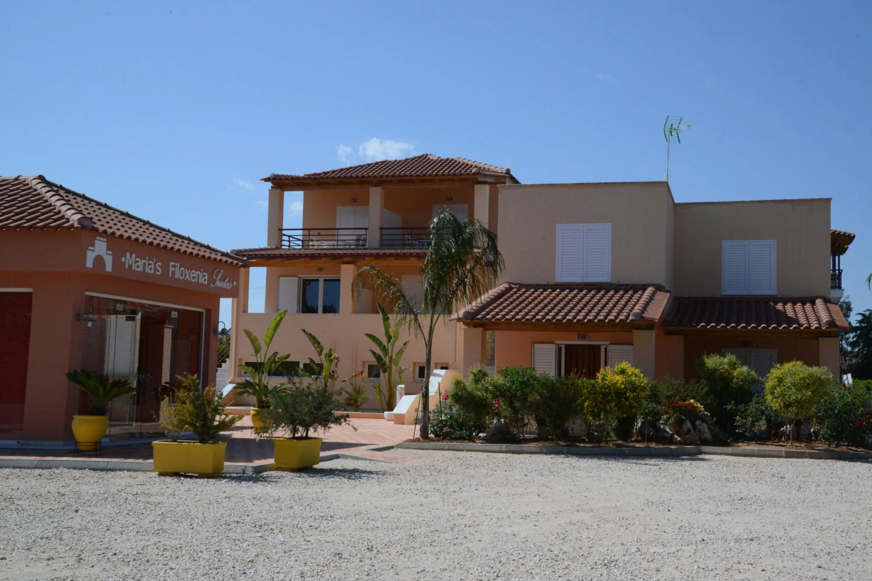 Facade/entrance in Maria's Filoxenia Suites