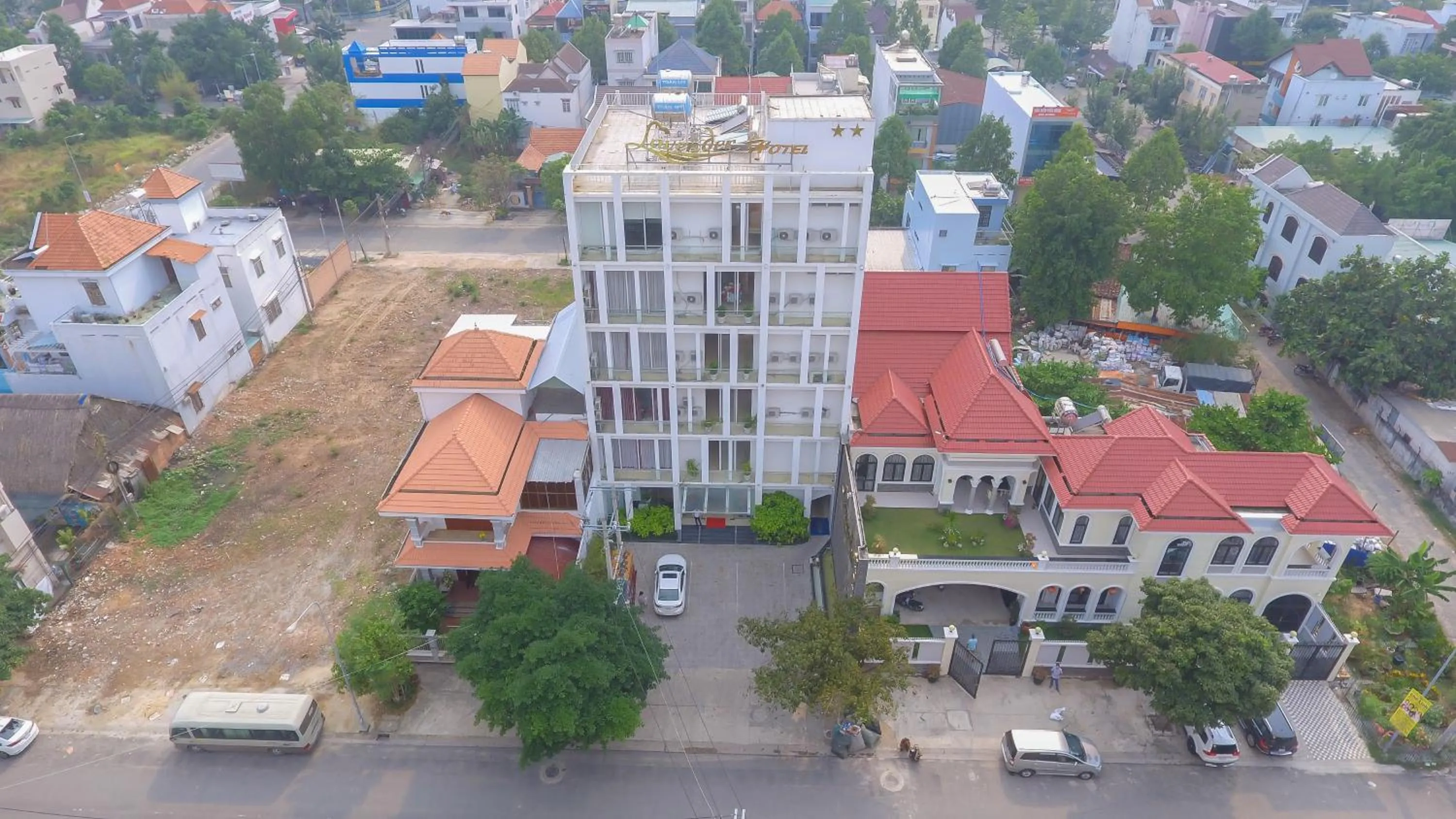 Neighbourhood in Lavender Hotel