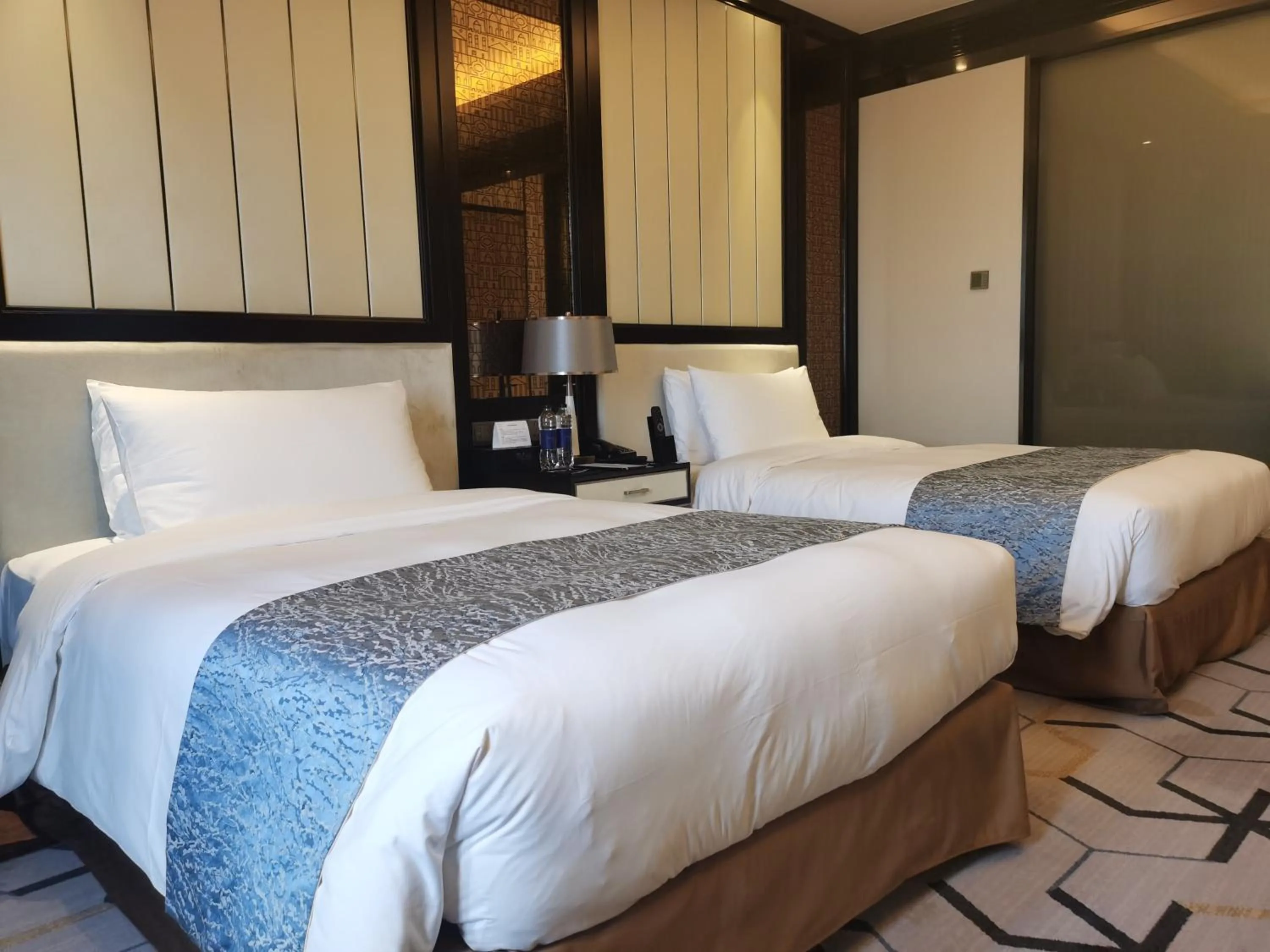 room service in PRIMUS Hotel Wuhan Hannan