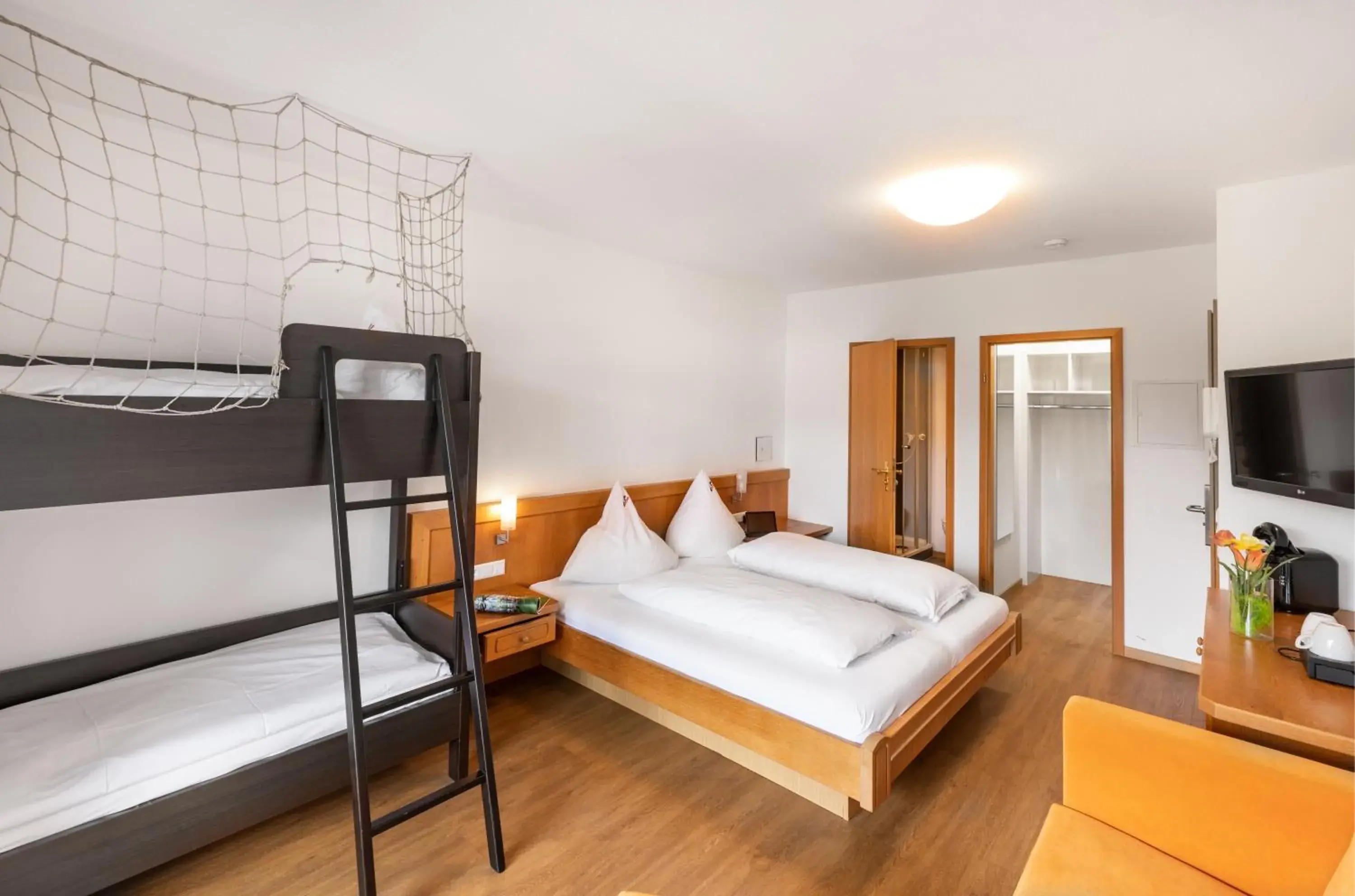 Double Room with Balcony - single occupancy in Bodensee Hotel Storchen Double Room with Balcony - single occupancy in Bodensee Hotel Storchen