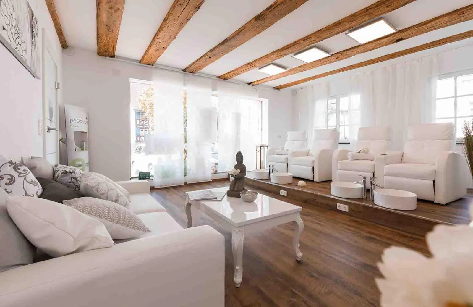 Communal lounge/ TV room in Bodensee Hotel Storchen