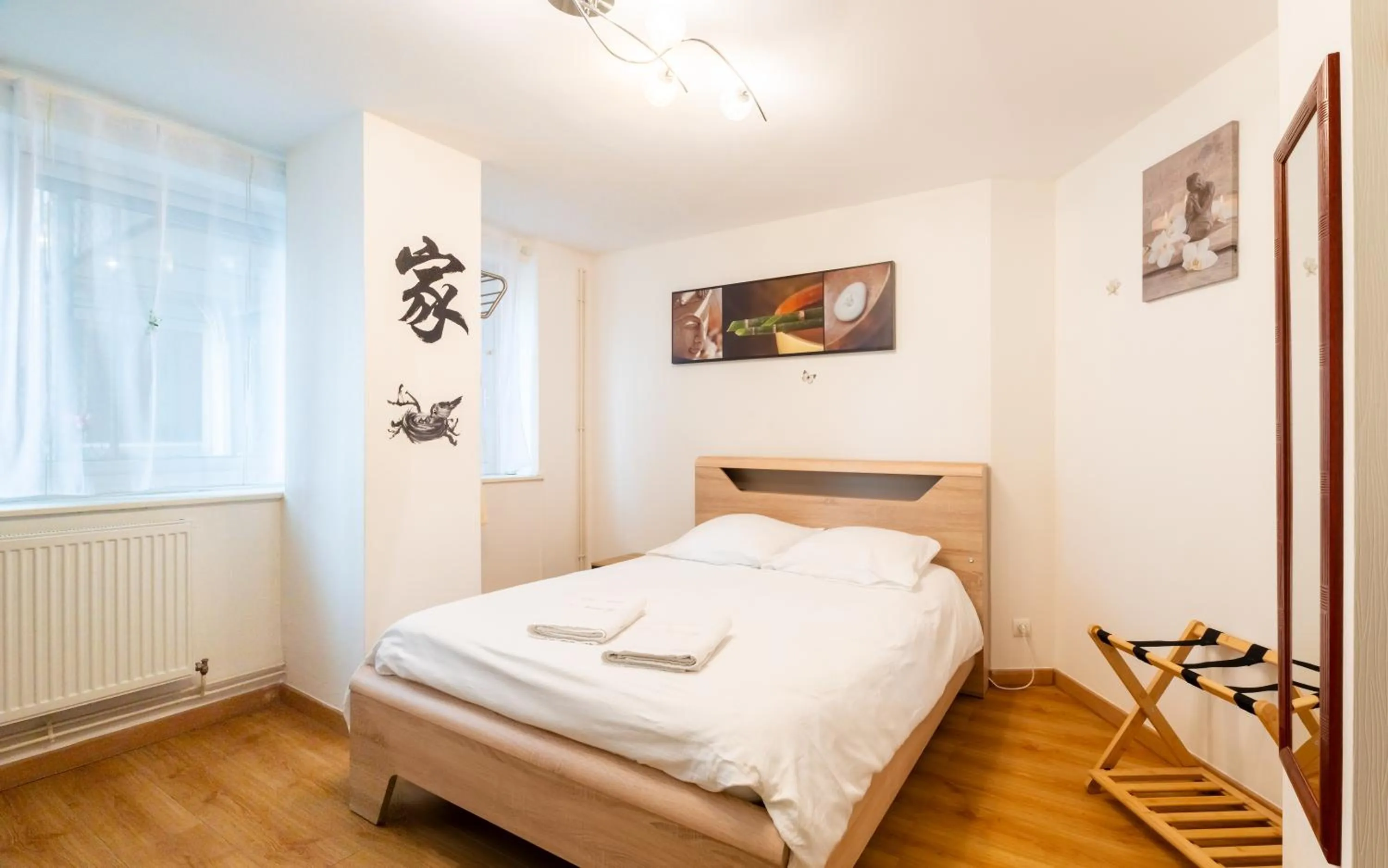 Bedroom, Bed in Chambre d'hôtes Au Coeur De NancyB&B proche gare de Nancy